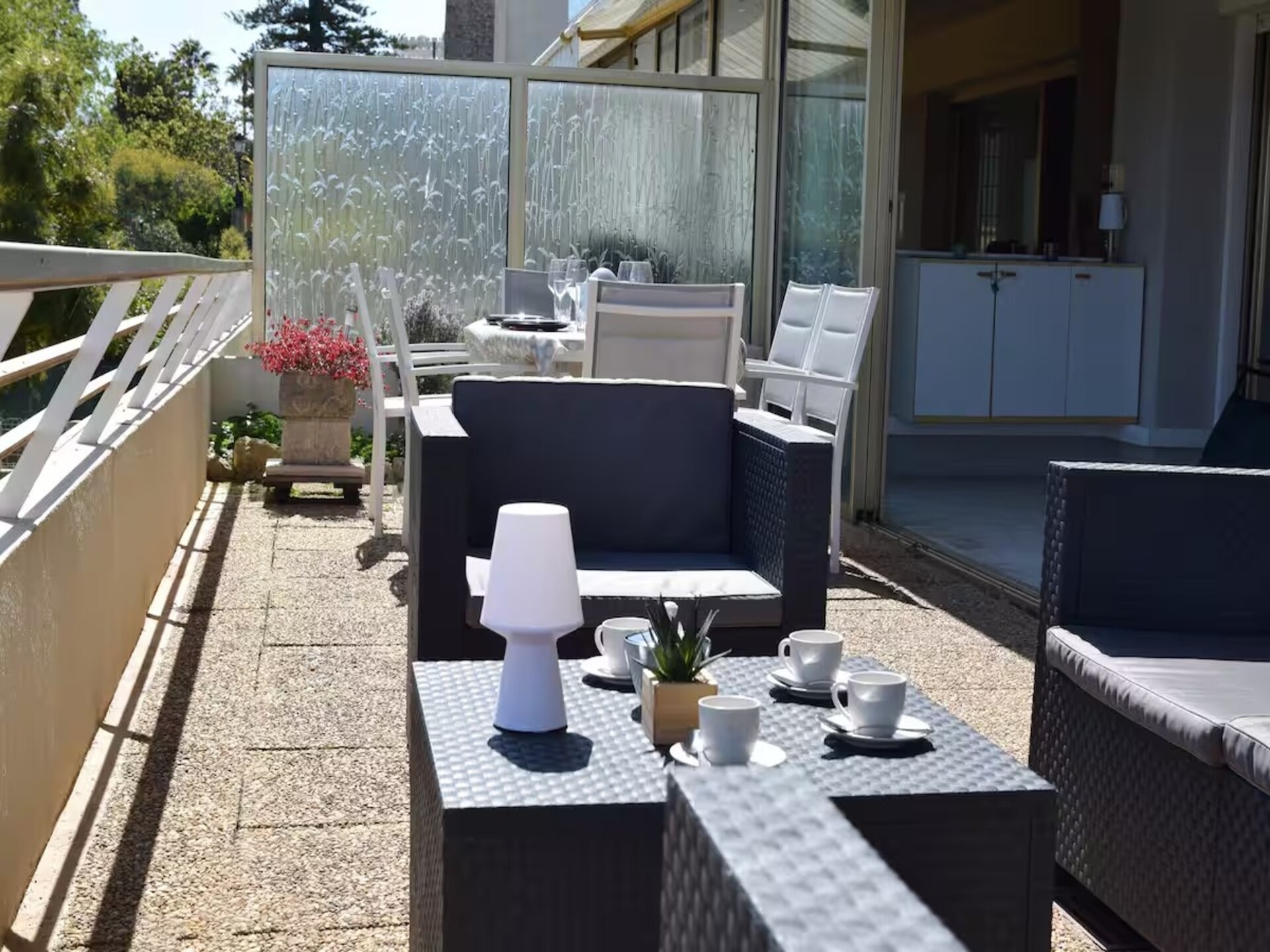 Appartement met zeezicht in Golfe-Juan, vlakbij strand en Cannes - foto 4