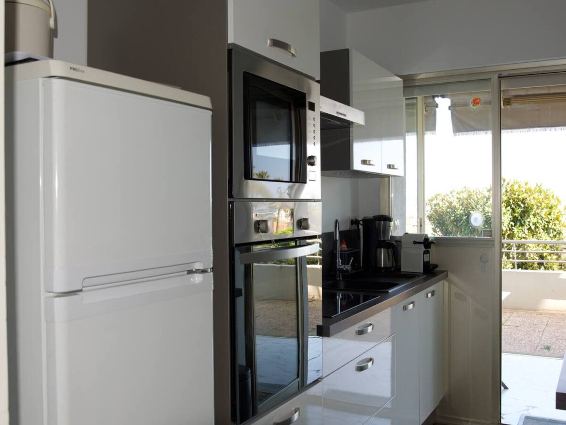 Appartement met zeezicht in Golfe-Juan, vlakbij strand en Cannes - foto 7