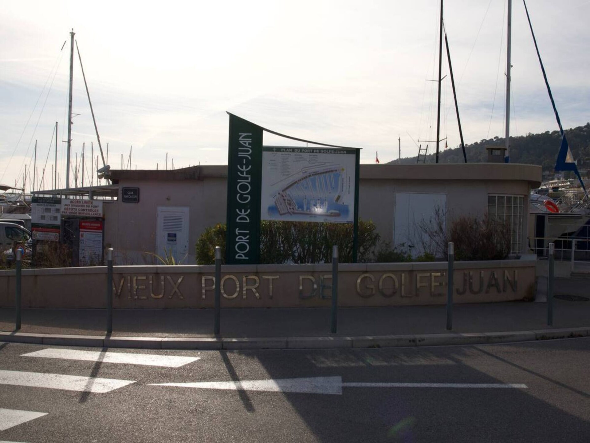 Appartement met zeezicht in Golfe-Juan, vlakbij strand en Cannes - foto 30