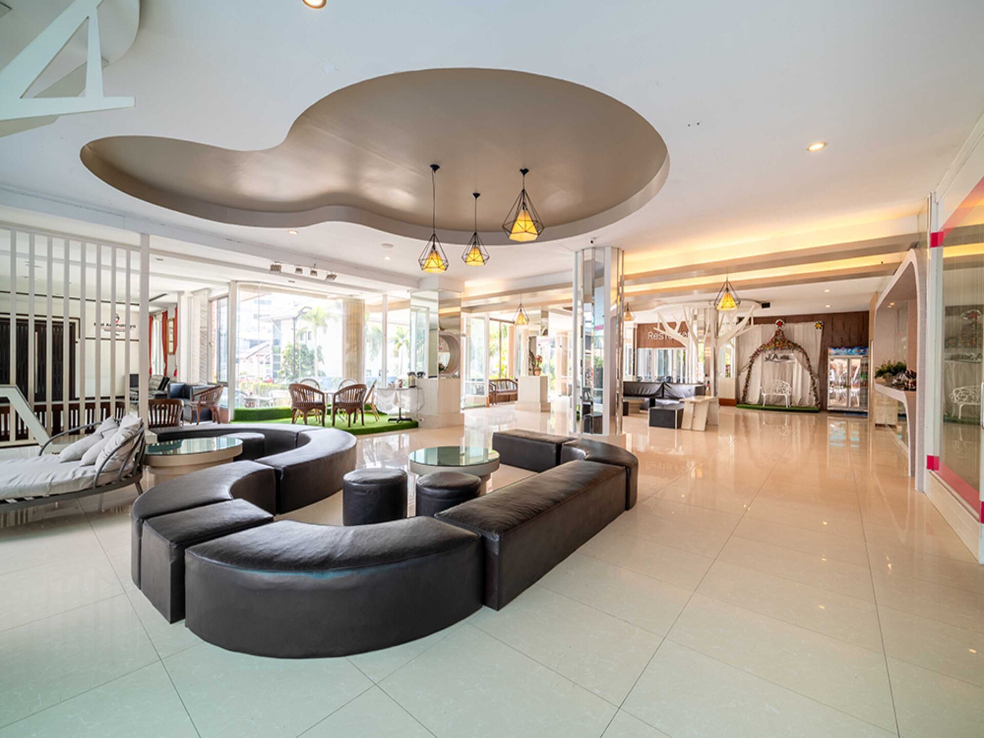 Familiecomfort in centraal Pattaya | Deluxe Triple Room - foto 8