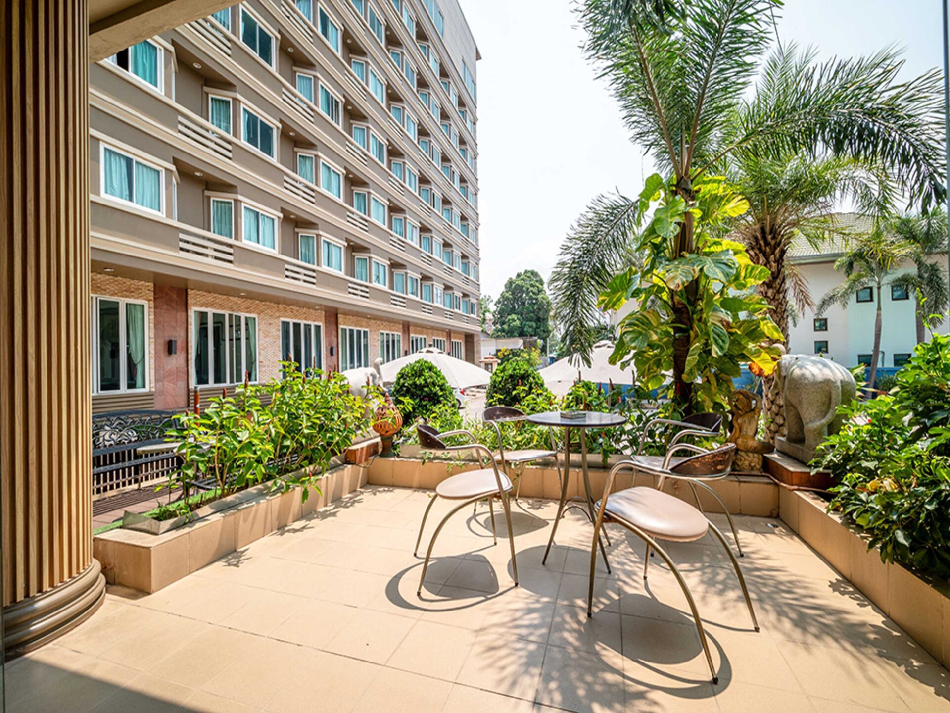 Familiecomfort in centraal Pattaya | Deluxe Triple Room - foto 12