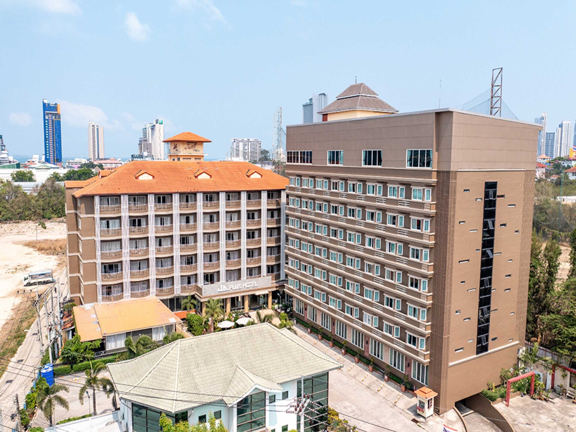 Familiecomfort in centraal Pattaya | Deluxe Triple Room - foto 14