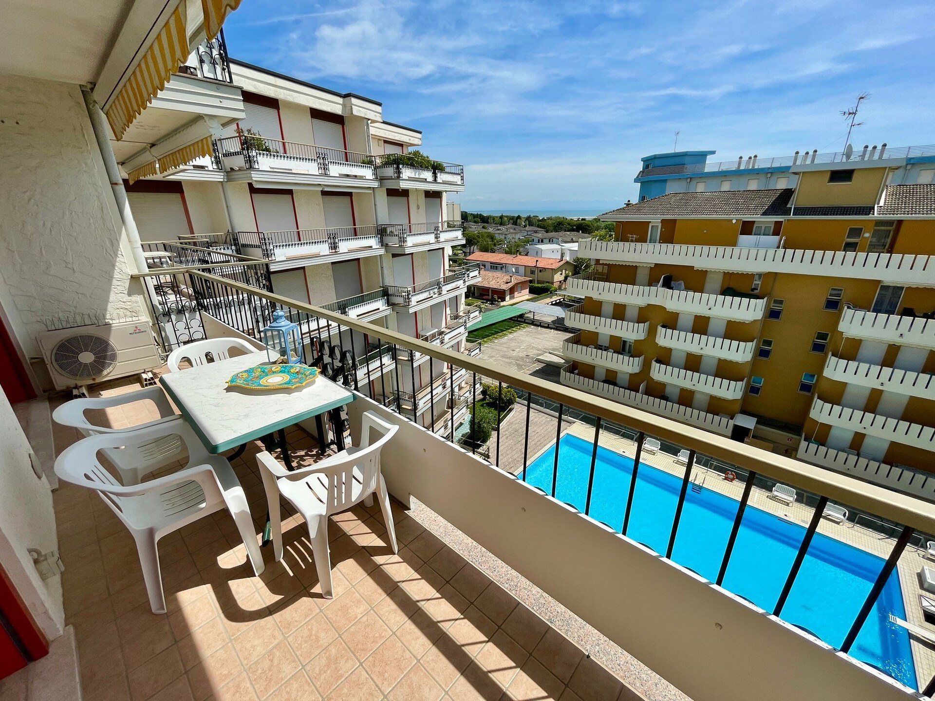 Zonovergoten appartement met zwembad op 50 meter van zee in Porto Santa Margherita - foto 22