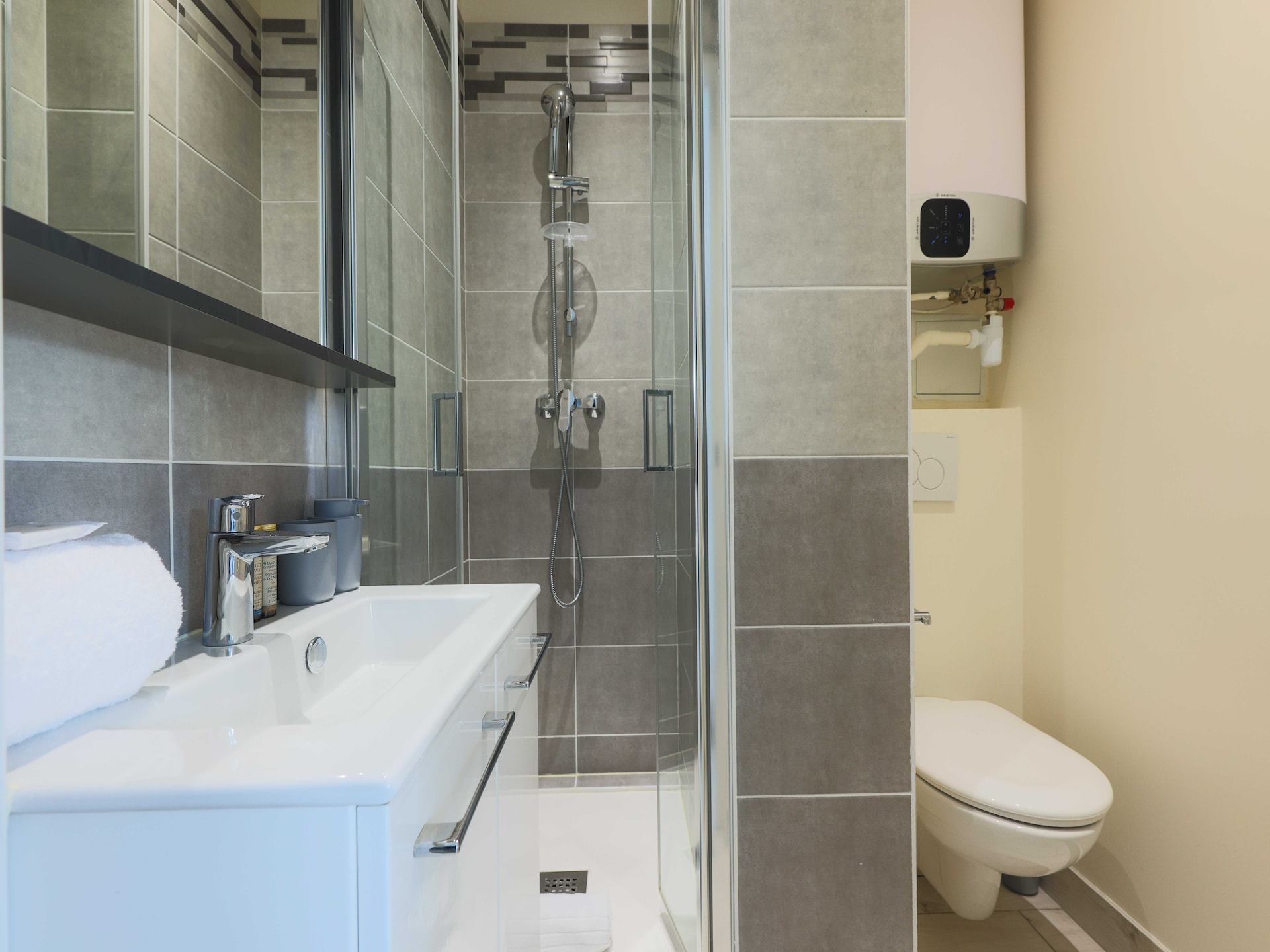 Compact & modern studio-appartement in Boulogne-Billancourt, vlakbij metro - foto 9