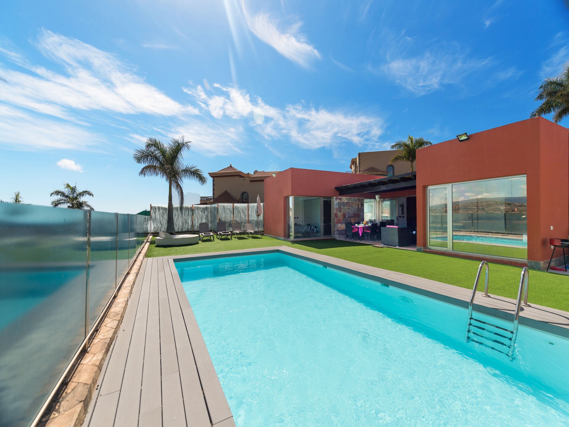 Gelijkvloers chalet met privézwembad aan golfbaan in Gran Canaria - foto 1