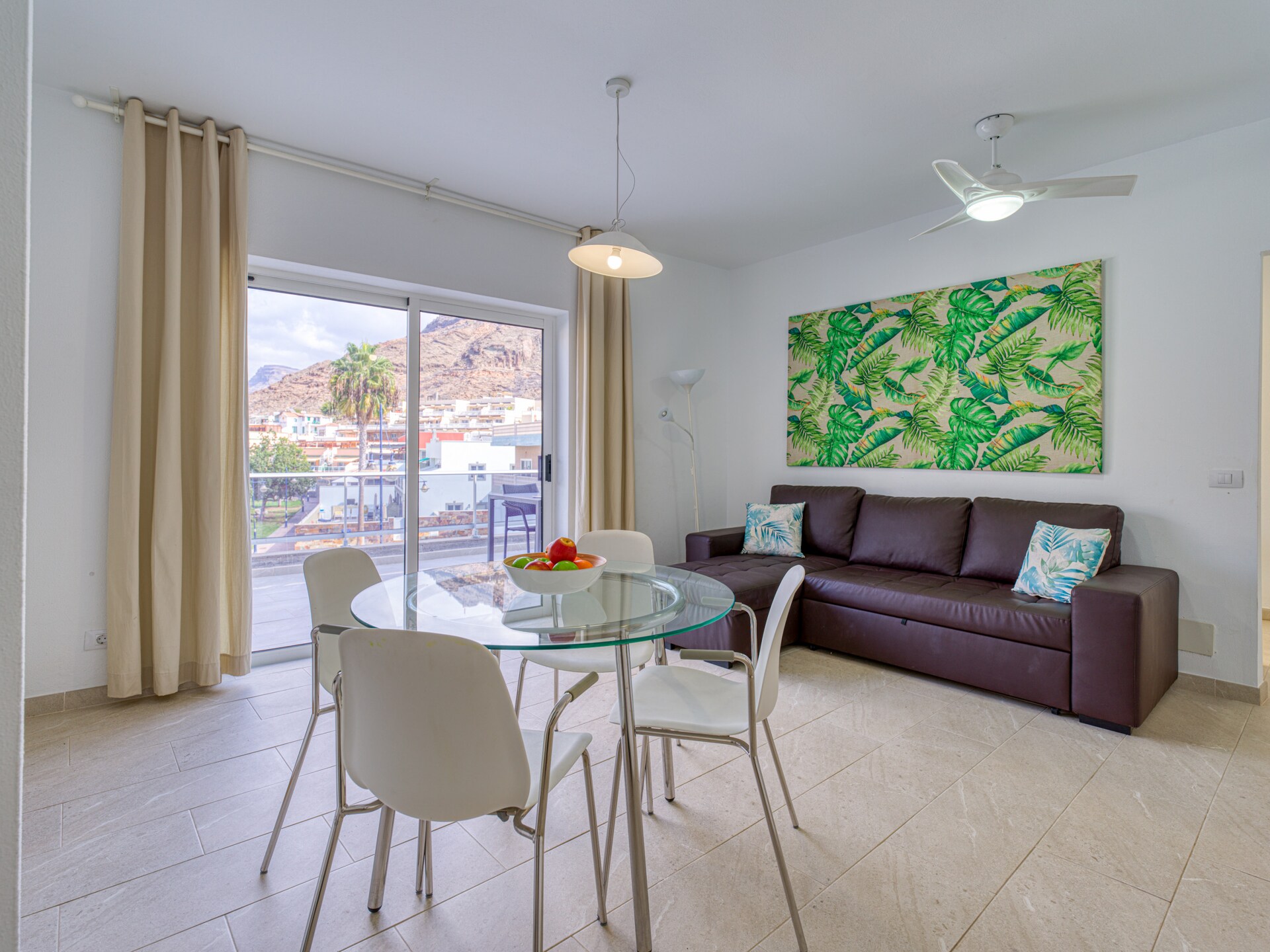 Centraal gelegen appartement in Mogán op 20 meter van het strand - foto 5