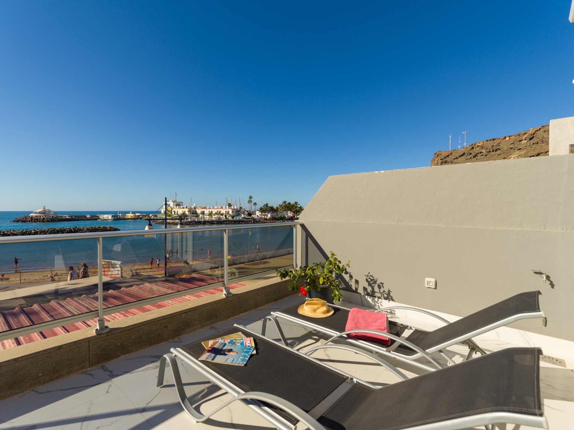 Mogan Beach Blue Sky: Zeezichtvakantiehuis op 20 meter van het strand - foto 38
