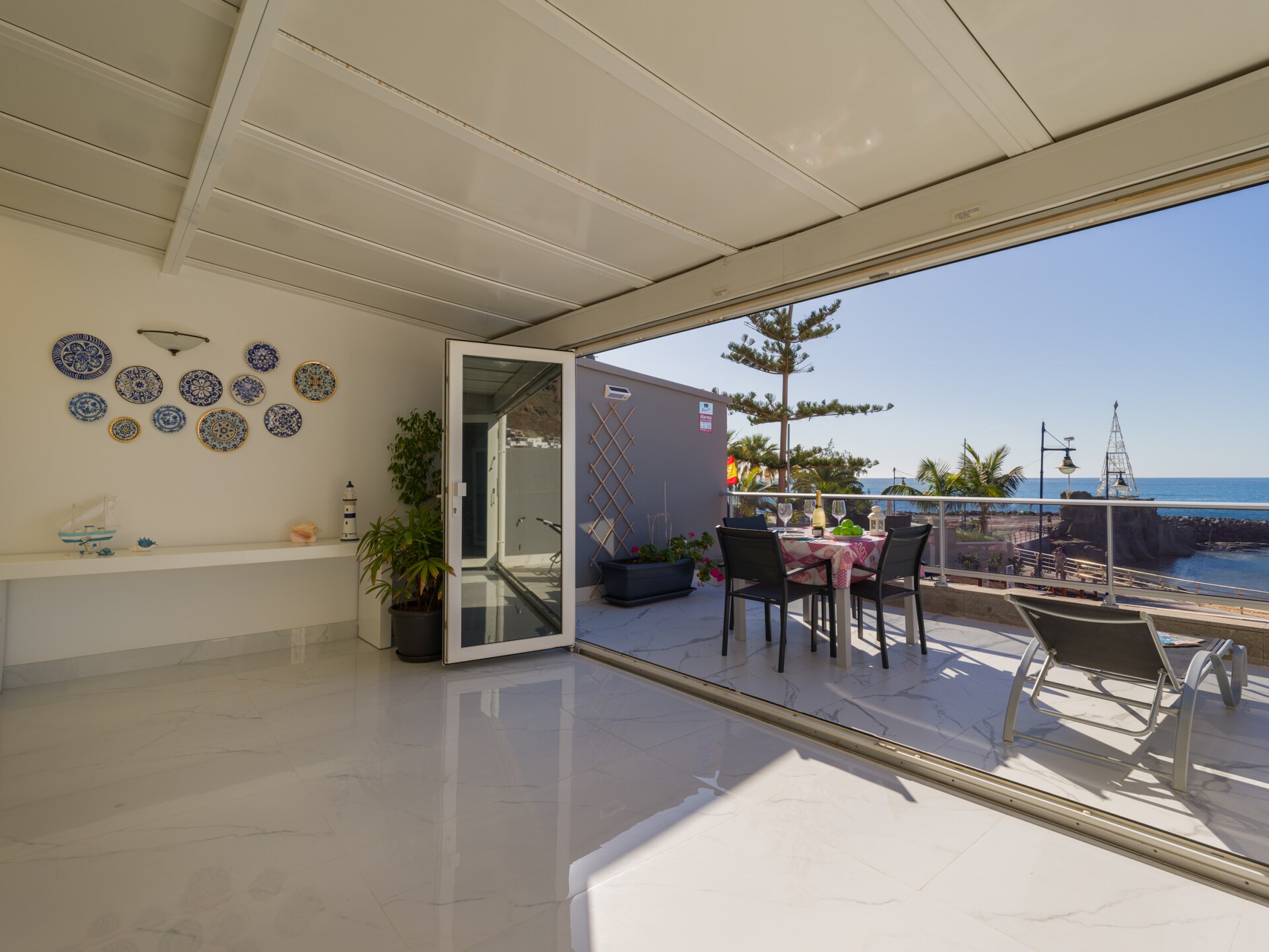 Mogan Beach Blue Sky: Zeezichtvakantiehuis op 20 meter van het strand - foto 30