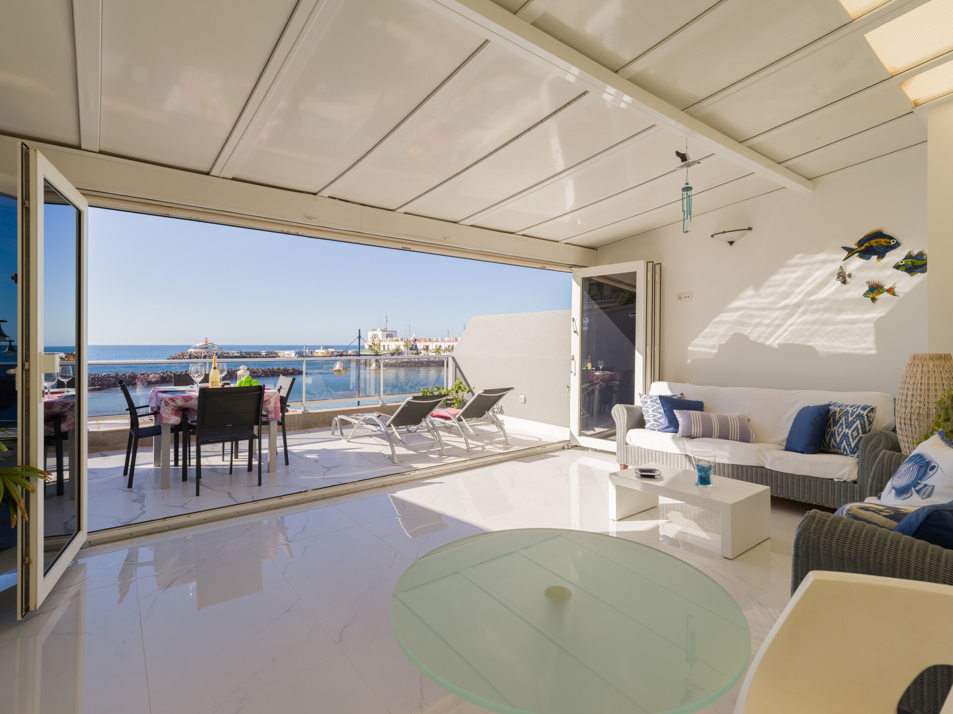 Mogan Beach Blue Sky: Zeezichtvakantiehuis op 20 meter van het strand - foto 29