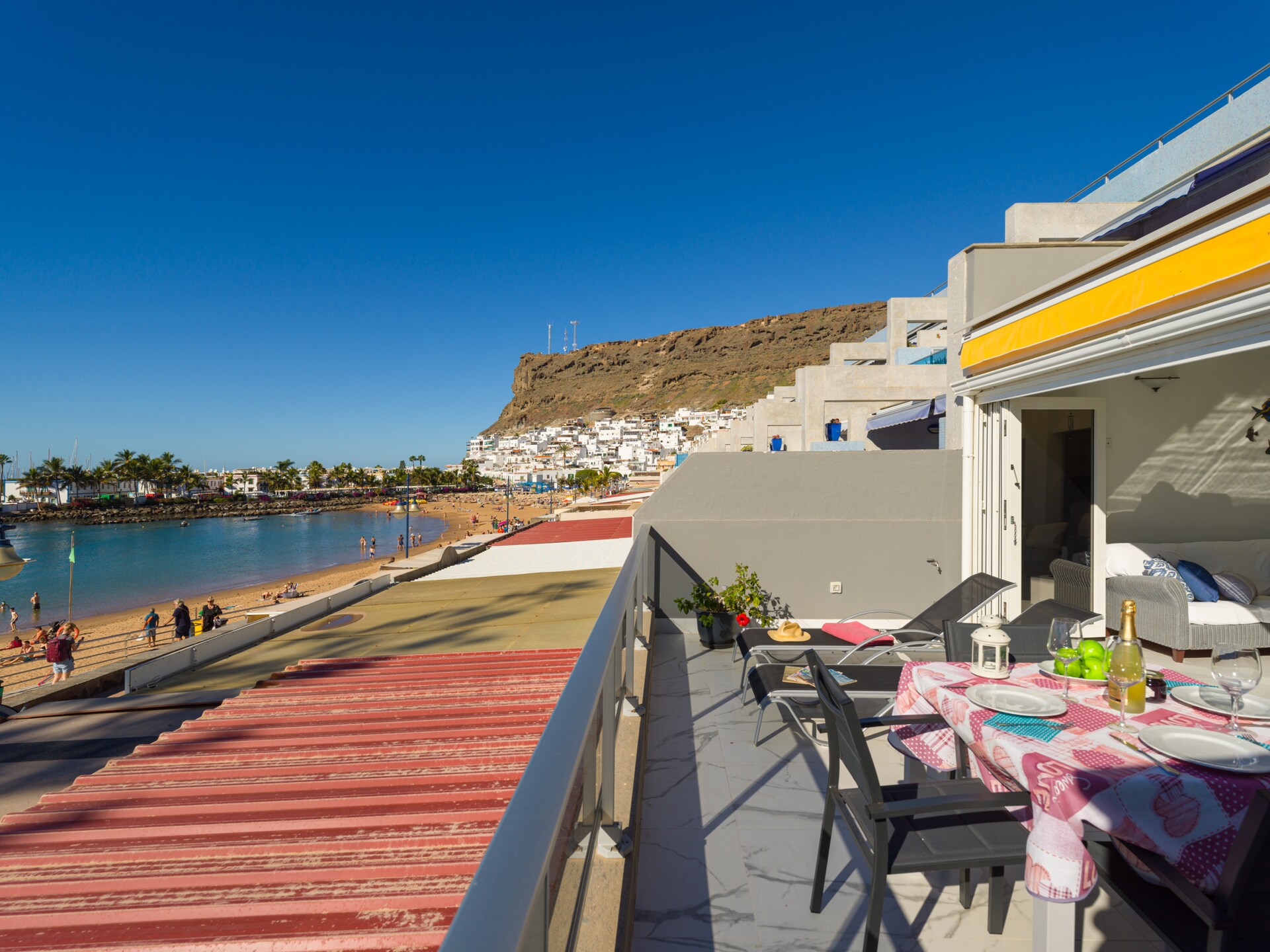 Mogan Beach Blue Sky: Zeezichtvakantiehuis op 20 meter van het strand - foto 20