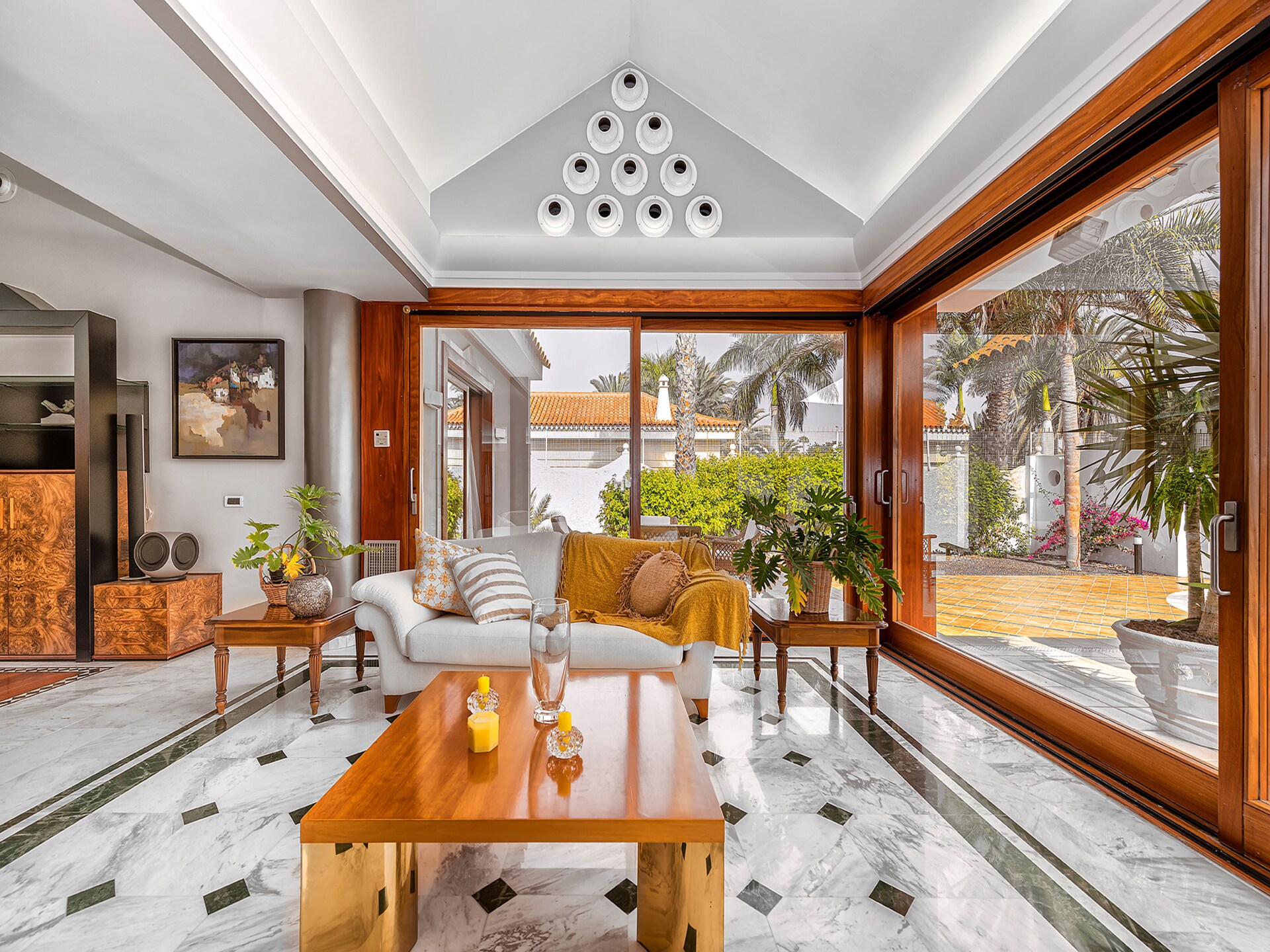 Gerenoveerd chalet met verwarmd zwembad en speelkamer in Maspalomas - foto 9