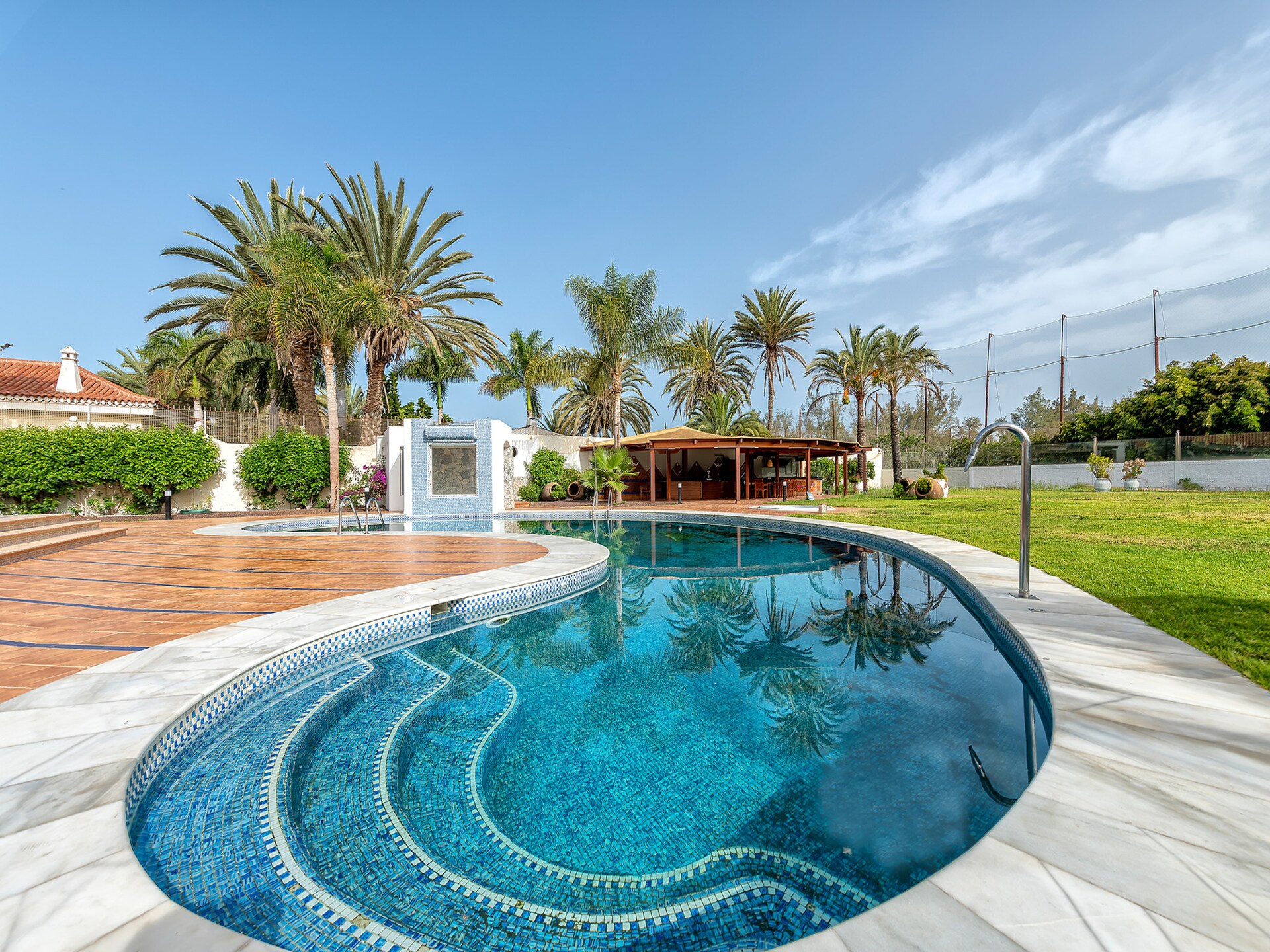 Gerenoveerd chalet met verwarmd zwembad en speelkamer in Maspalomas - foto 15