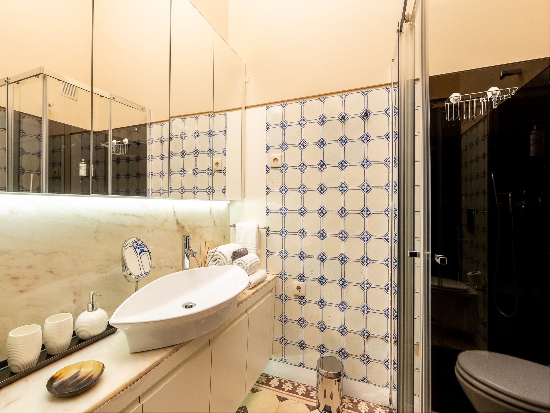Sfeervol appartement YOUROPO - Bolhão 2B in het hart van Porto - foto 12