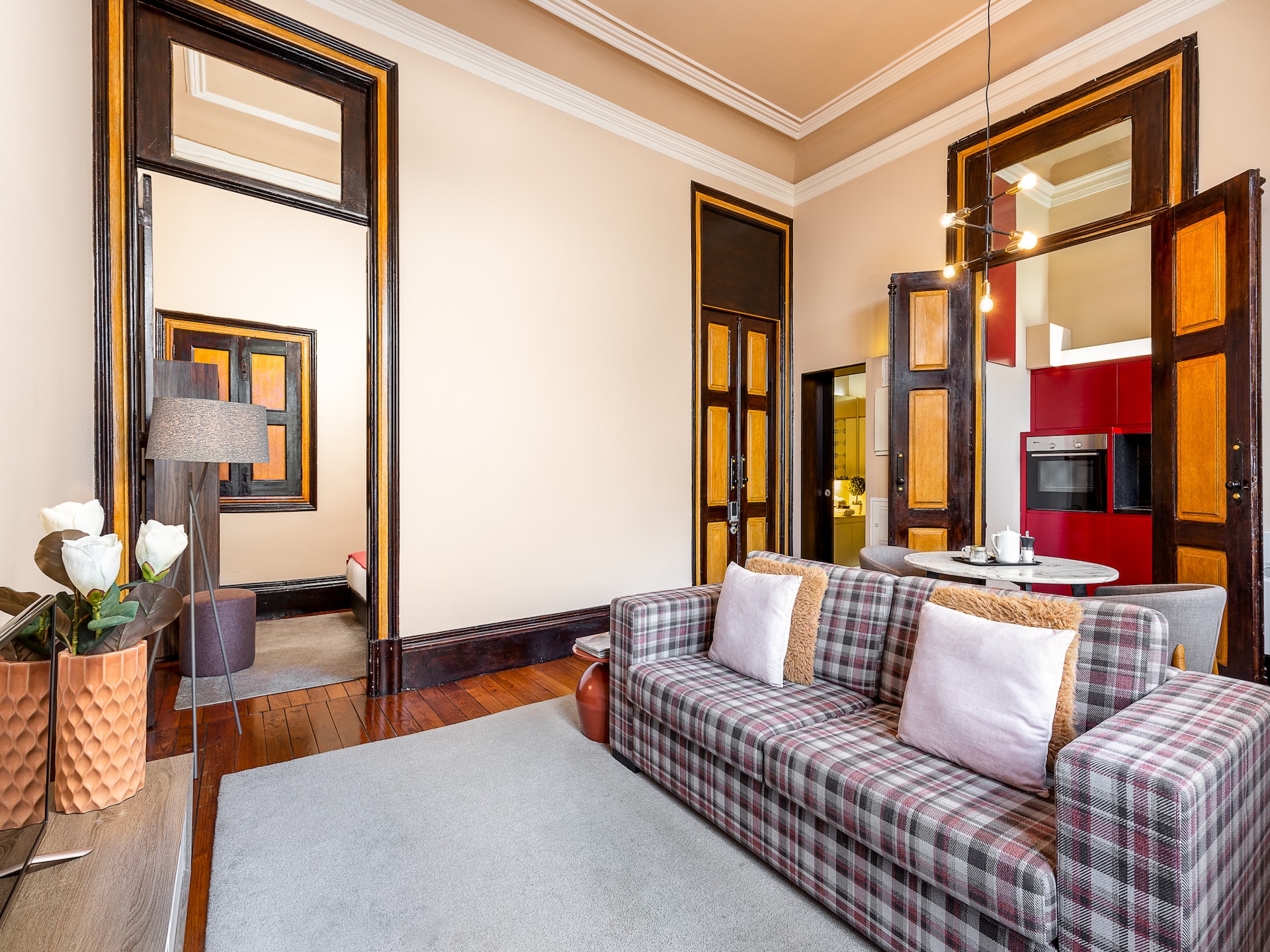 Compact stadsappartement met balkon in hartje Porto, vlakbij Bolhão - foto 8
