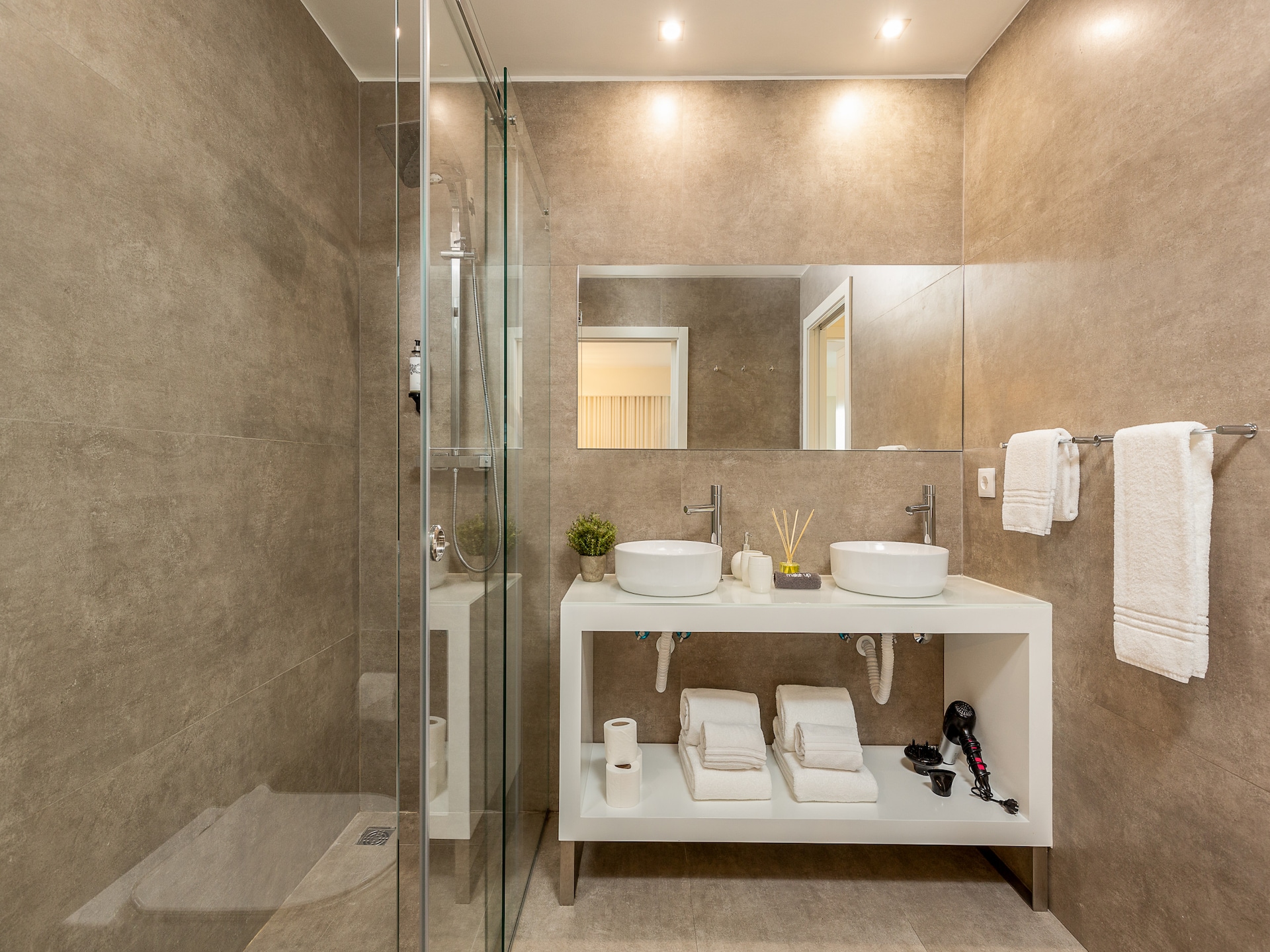 Ruim appartement YOUROPO - Central in het hart van Oporto - foto 28