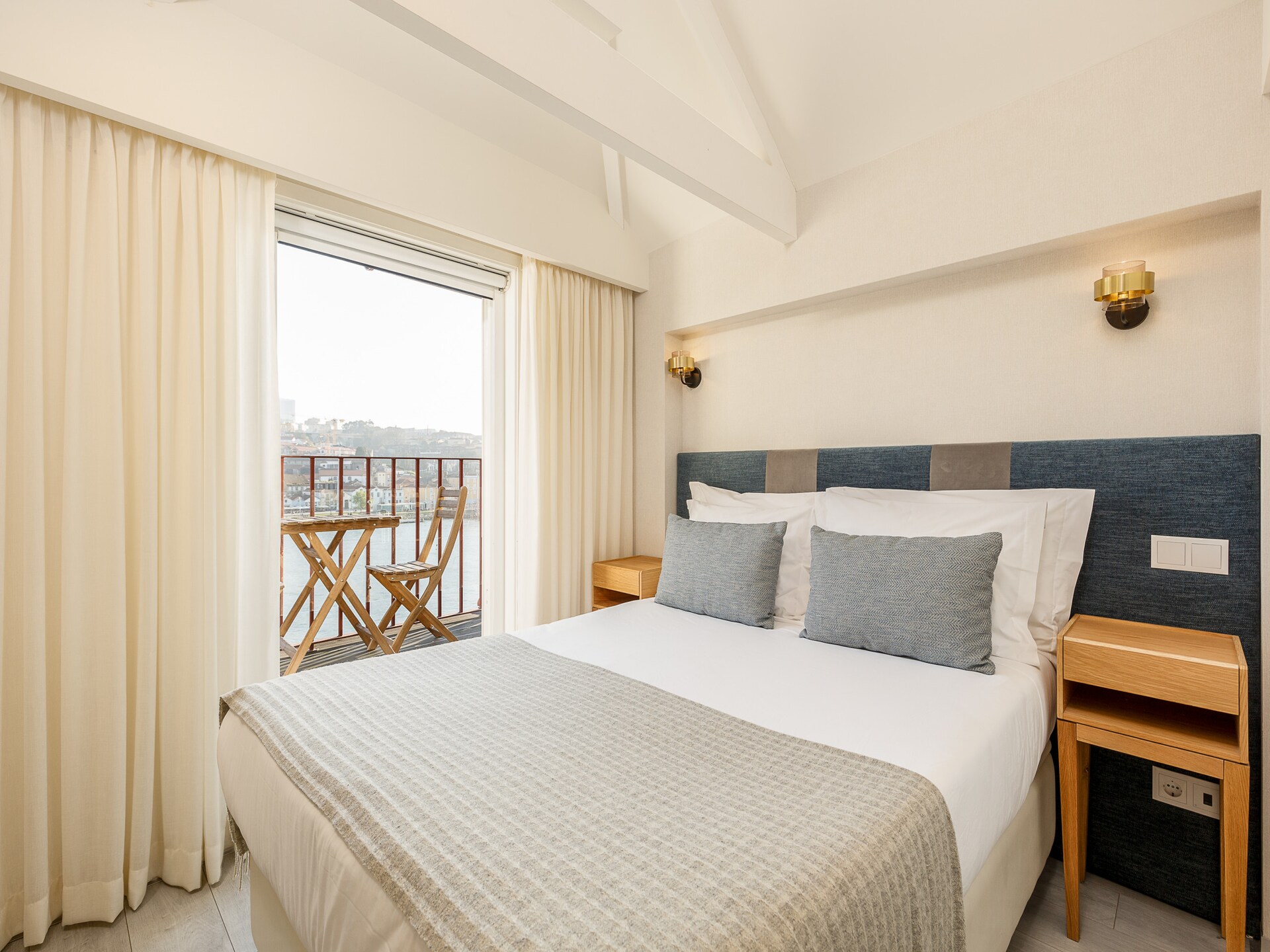 Modern appartement met rivierzicht in hartje Porto, 800m van station São Bento - foto 11