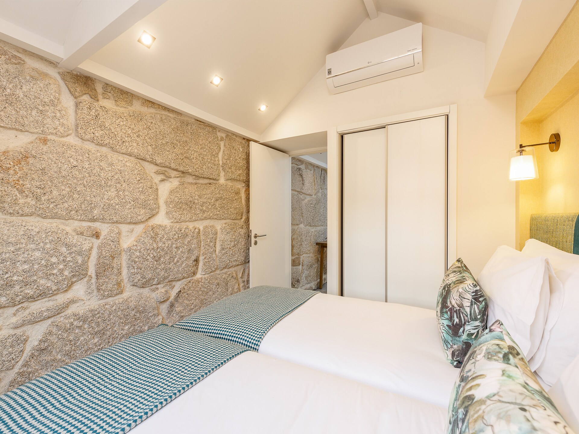 Modern appartement met rivierzicht in hartje Porto, 800m van station São Bento - foto 14