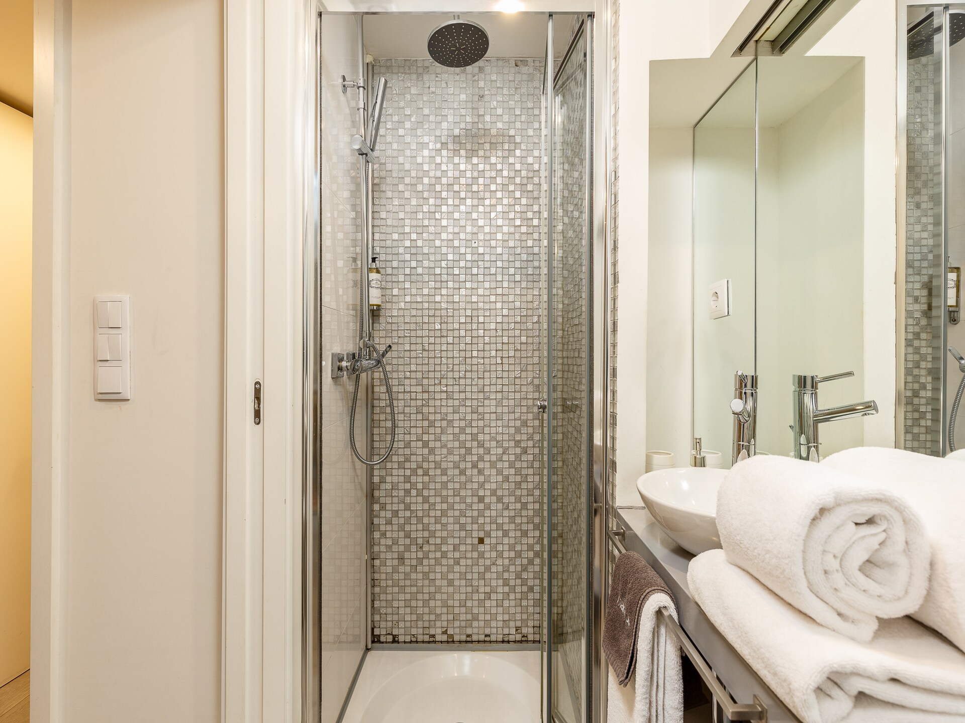 Modern appartement met rivierzicht in hartje Porto, 800m van station São Bento - foto 21