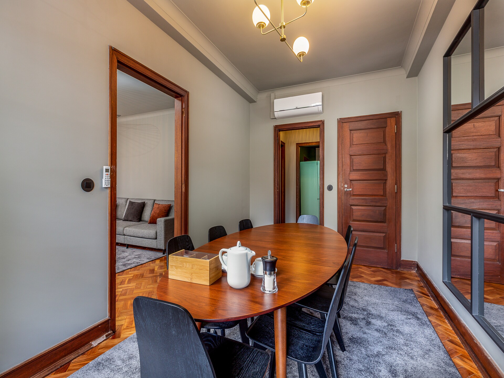 Groot appartement in hartje Porto, vlakbij de levendige Santa Catarina straat - foto 9