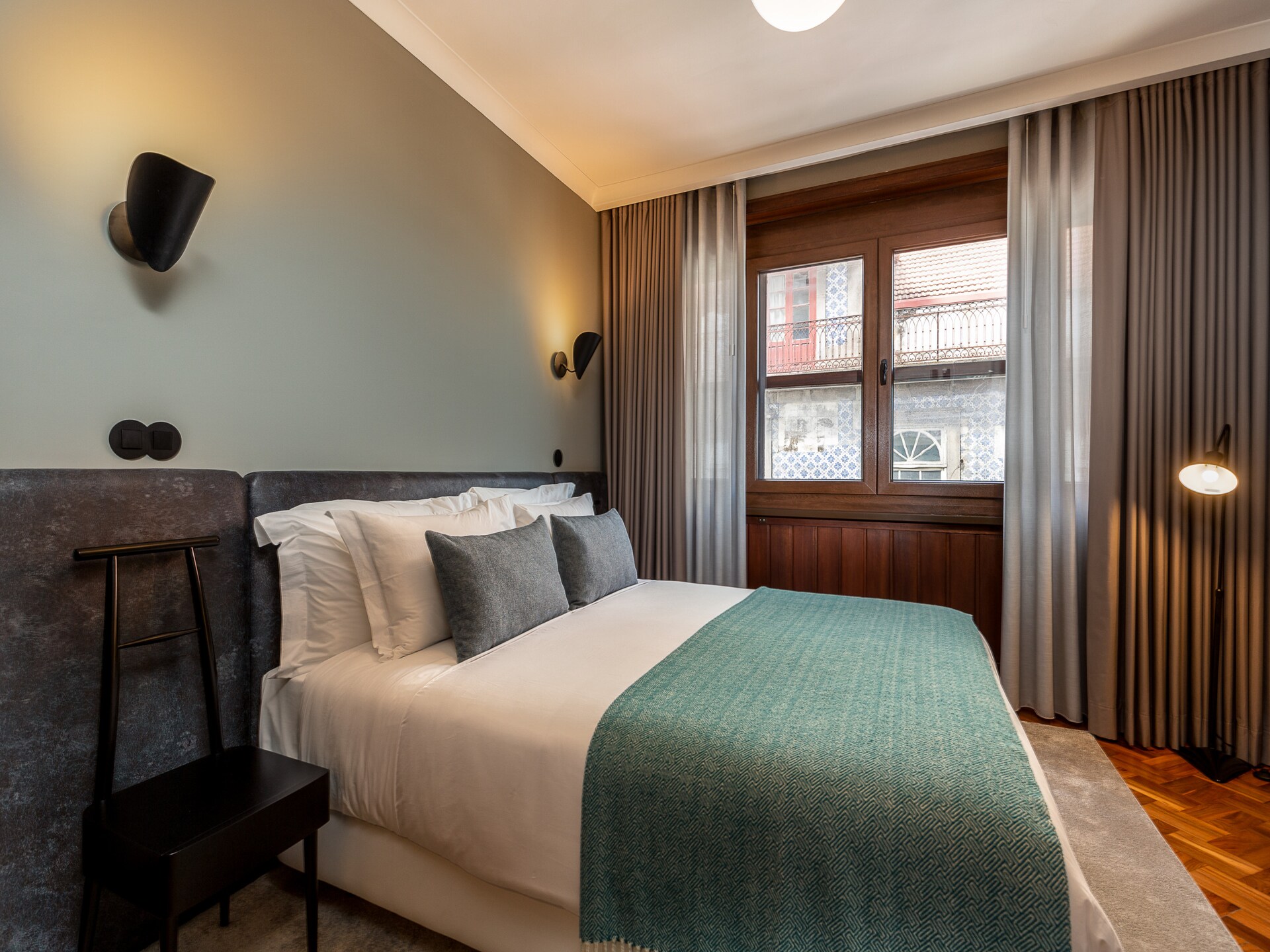 Groot appartement in hartje Porto, vlakbij de levendige Santa Catarina straat - foto 19
