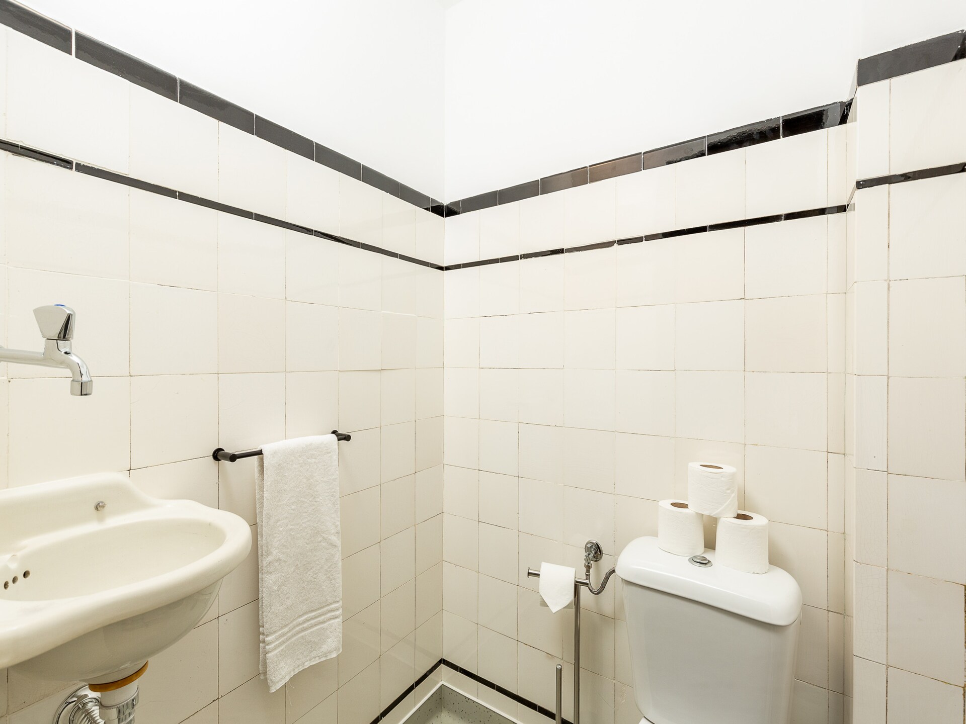 Groot appartement in hartje Porto, vlakbij de levendige Santa Catarina straat - foto 27