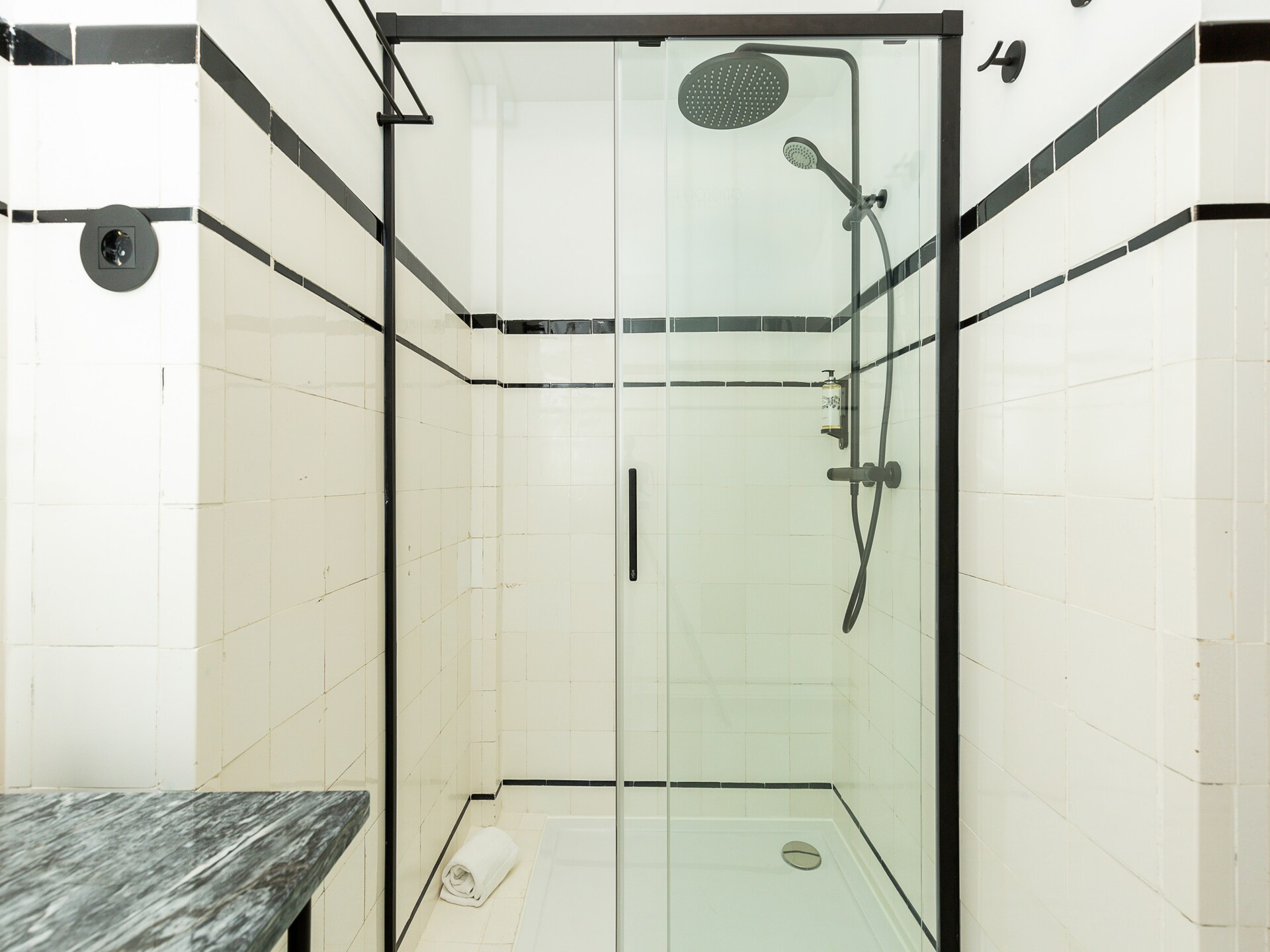 Groot appartement in hartje Porto, vlakbij de levendige Santa Catarina straat - foto 28