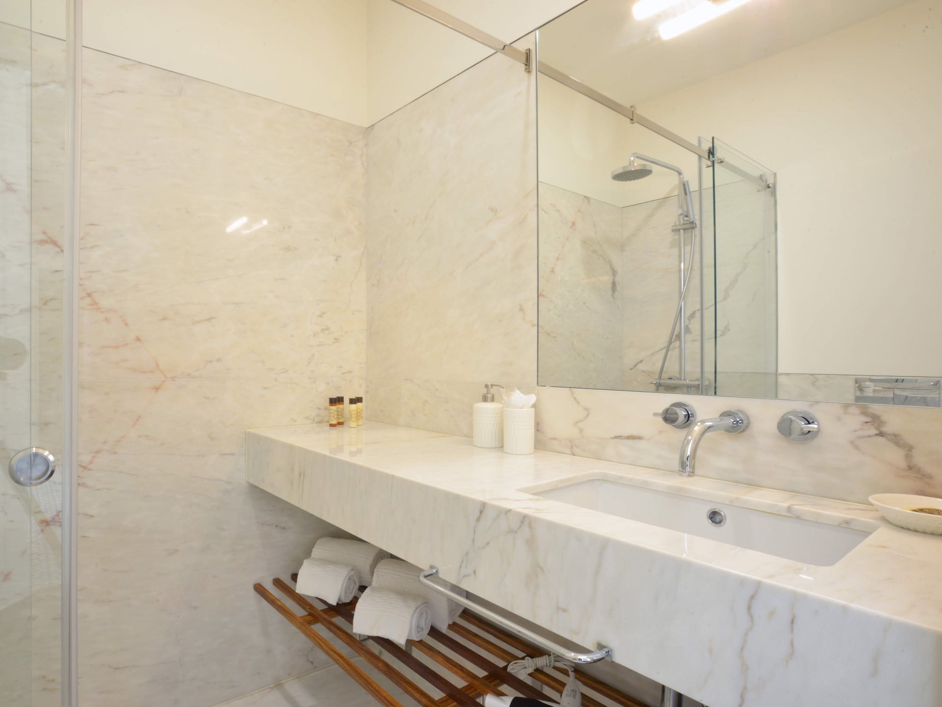 Stijlvol appartement in bruisend Porto, vlakbij metrostation Bolhão - foto 13