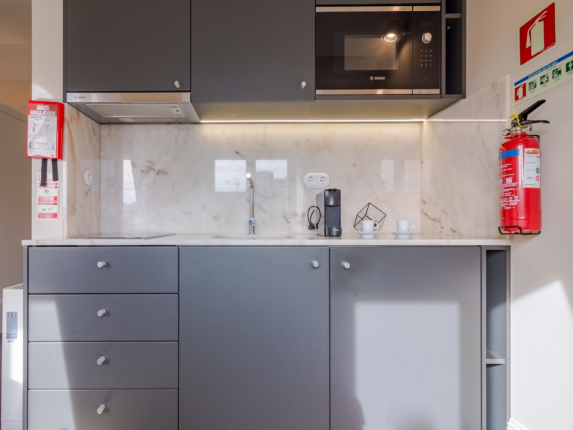 Compact en knus appartement in het bruisende hart van Porto - foto 4