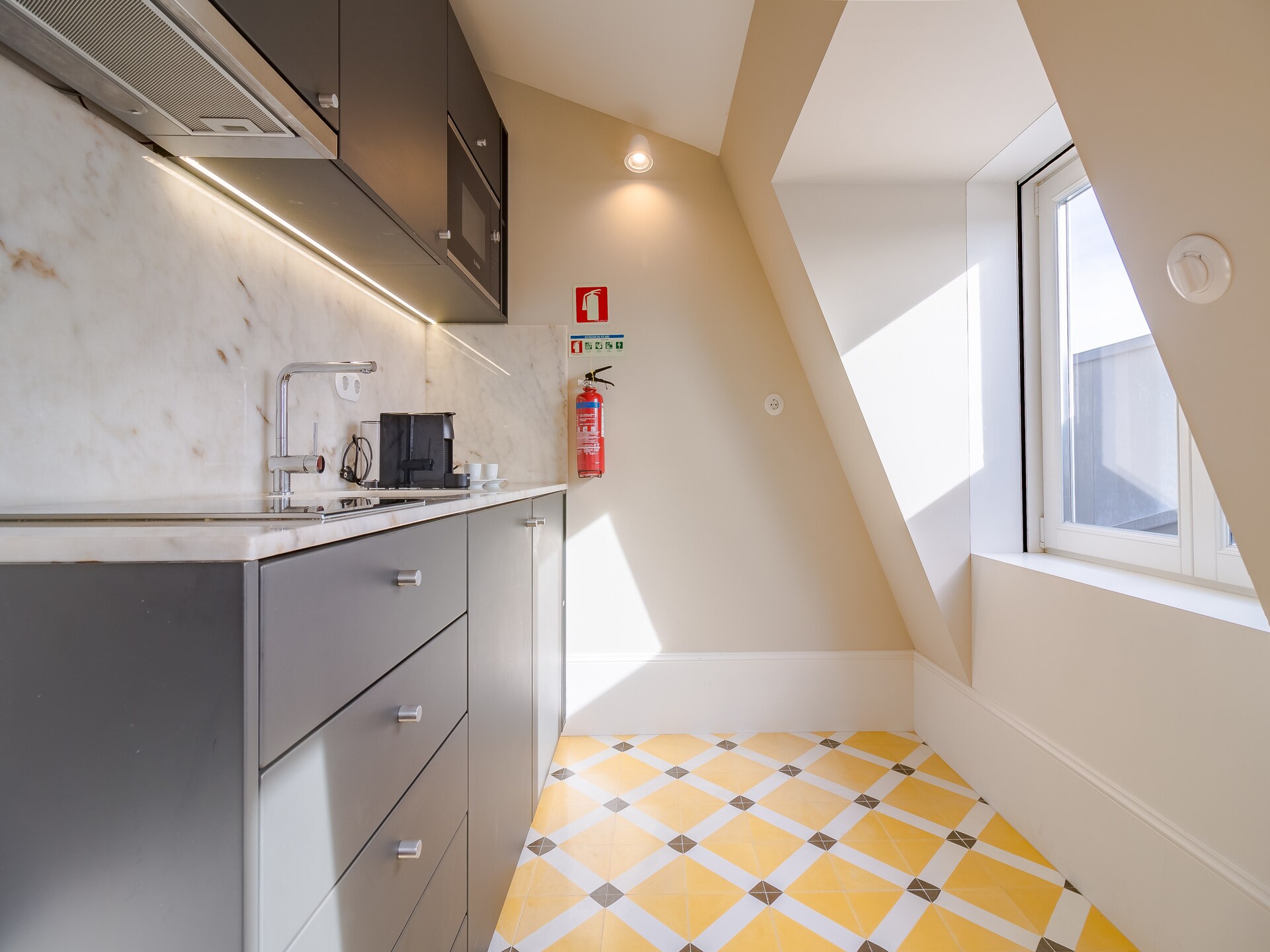 Compact en knus appartement in het bruisende hart van Porto - foto 14