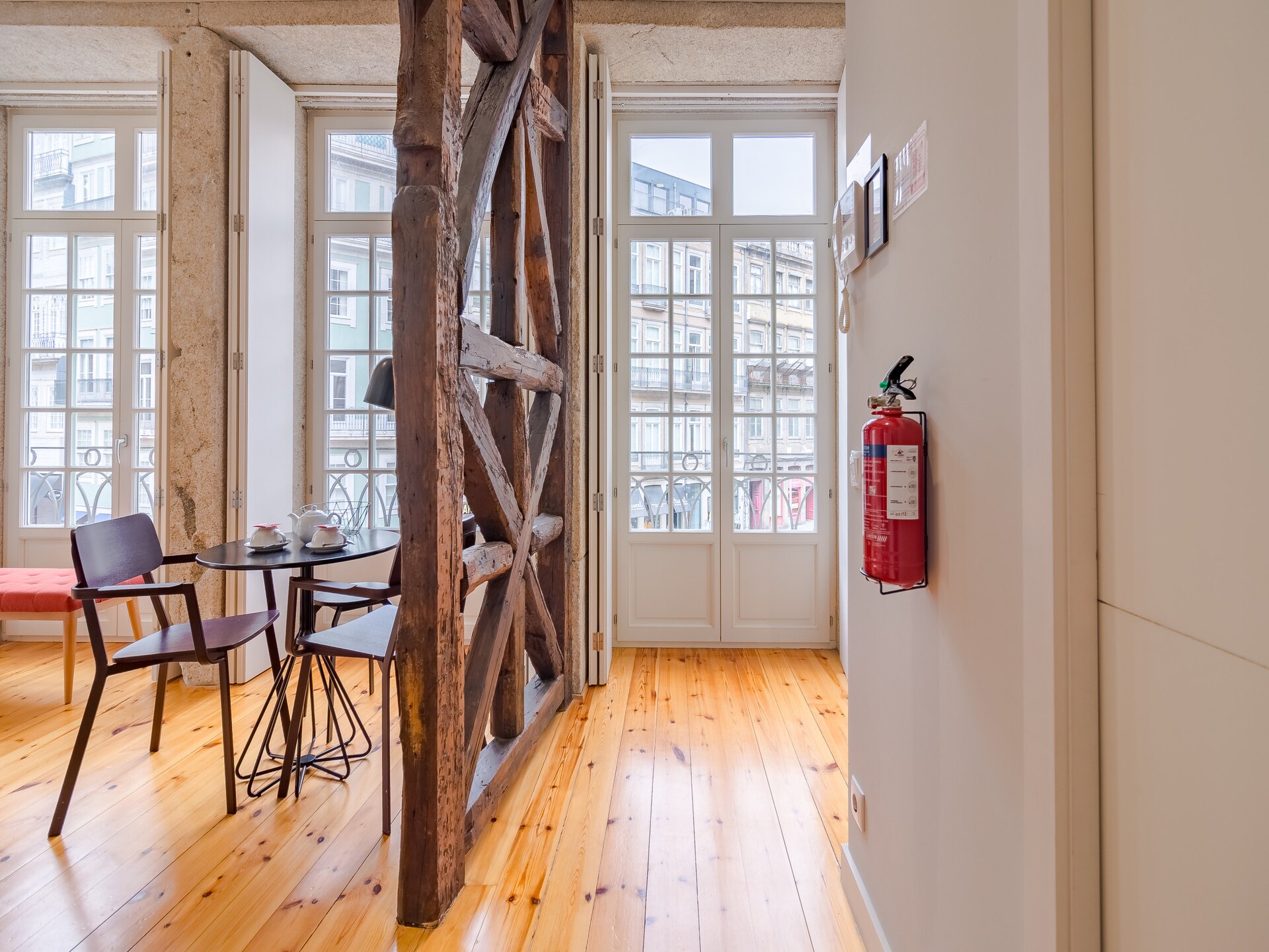 Knusse studio in het kloppend hart van Porto – ideaal voor 2 personen - foto 7