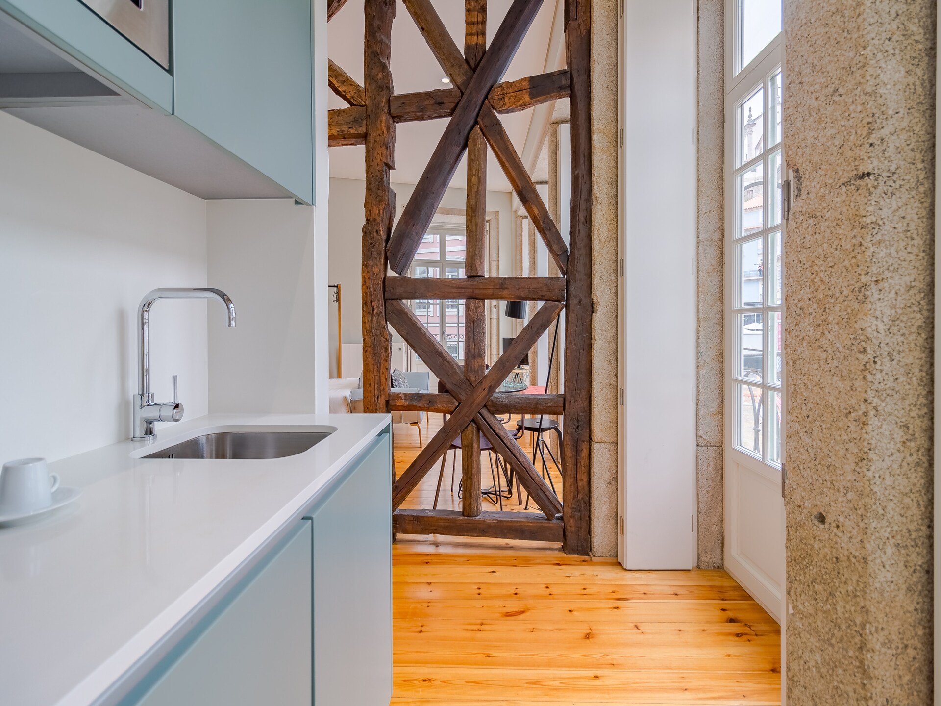 Knusse studio in het kloppend hart van Porto – ideaal voor 2 personen - foto 9