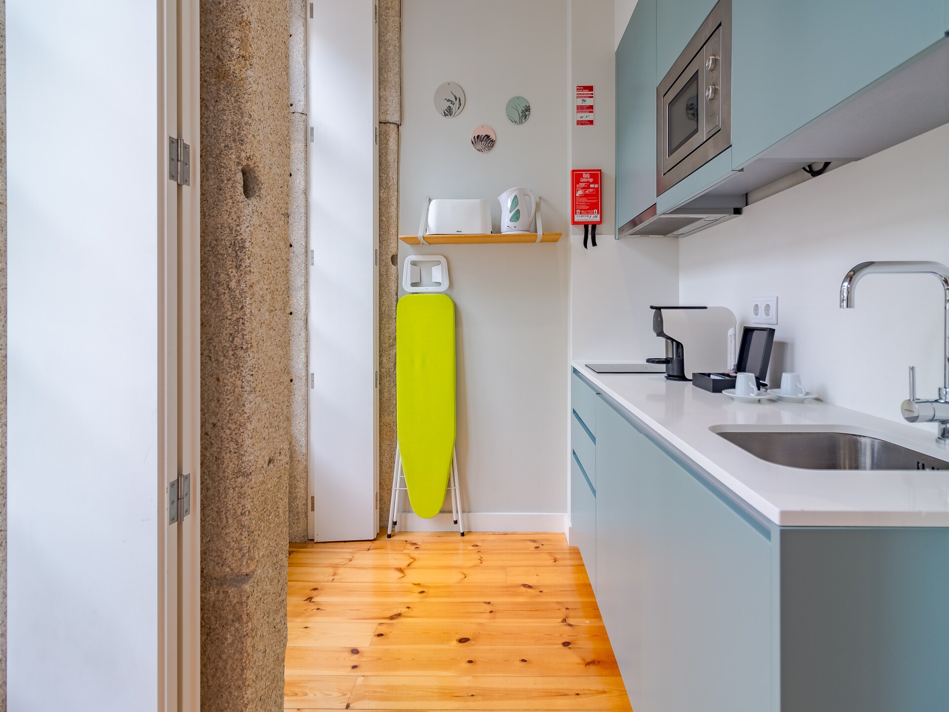 Knusse studio in het kloppend hart van Porto – ideaal voor 2 personen - foto 10