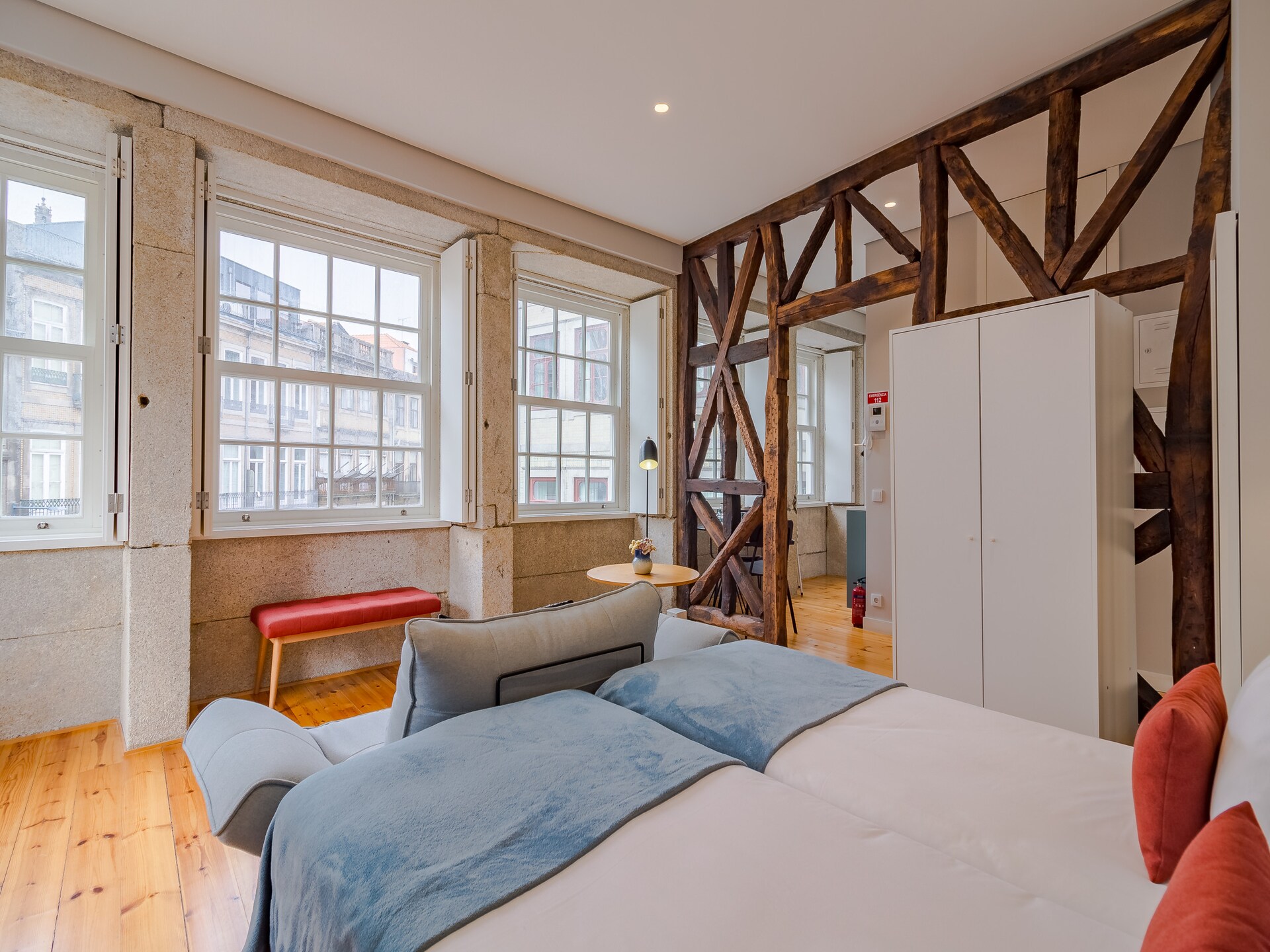 Knus appartement in hartje Porto met balkon, vlakbij metro - foto 10