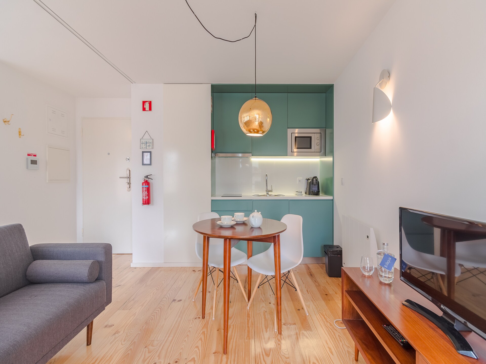 Compact stadsappartement met balkon in hartje Porto - foto 8