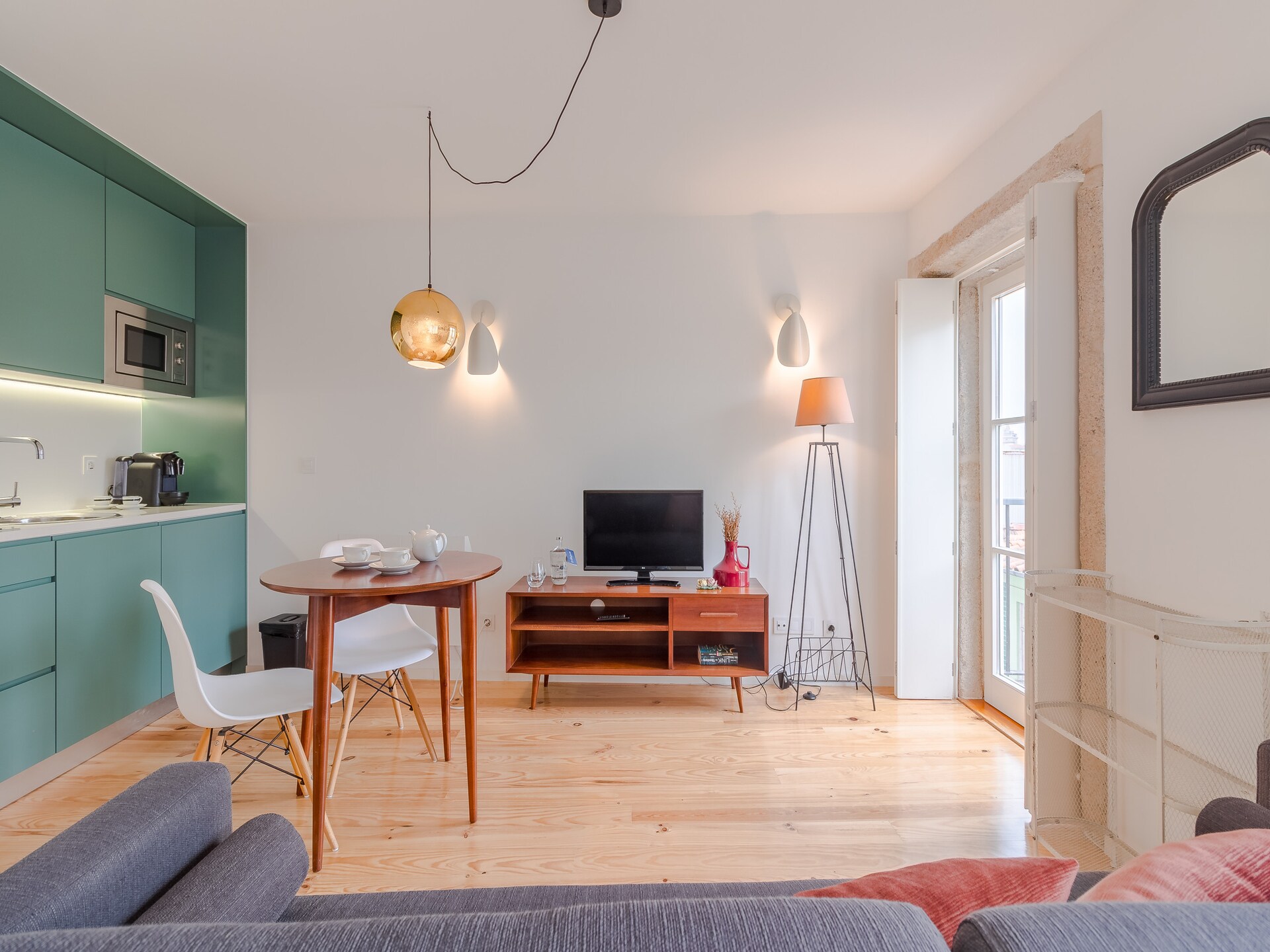 Compact stadsappartement met balkon in hartje Porto - foto 5