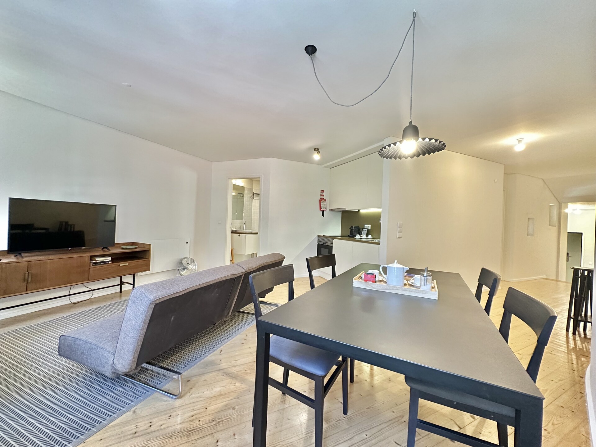 Knus appartement in bruisend Porto, vlakbij iconische bezienswaardigheden - foto 8