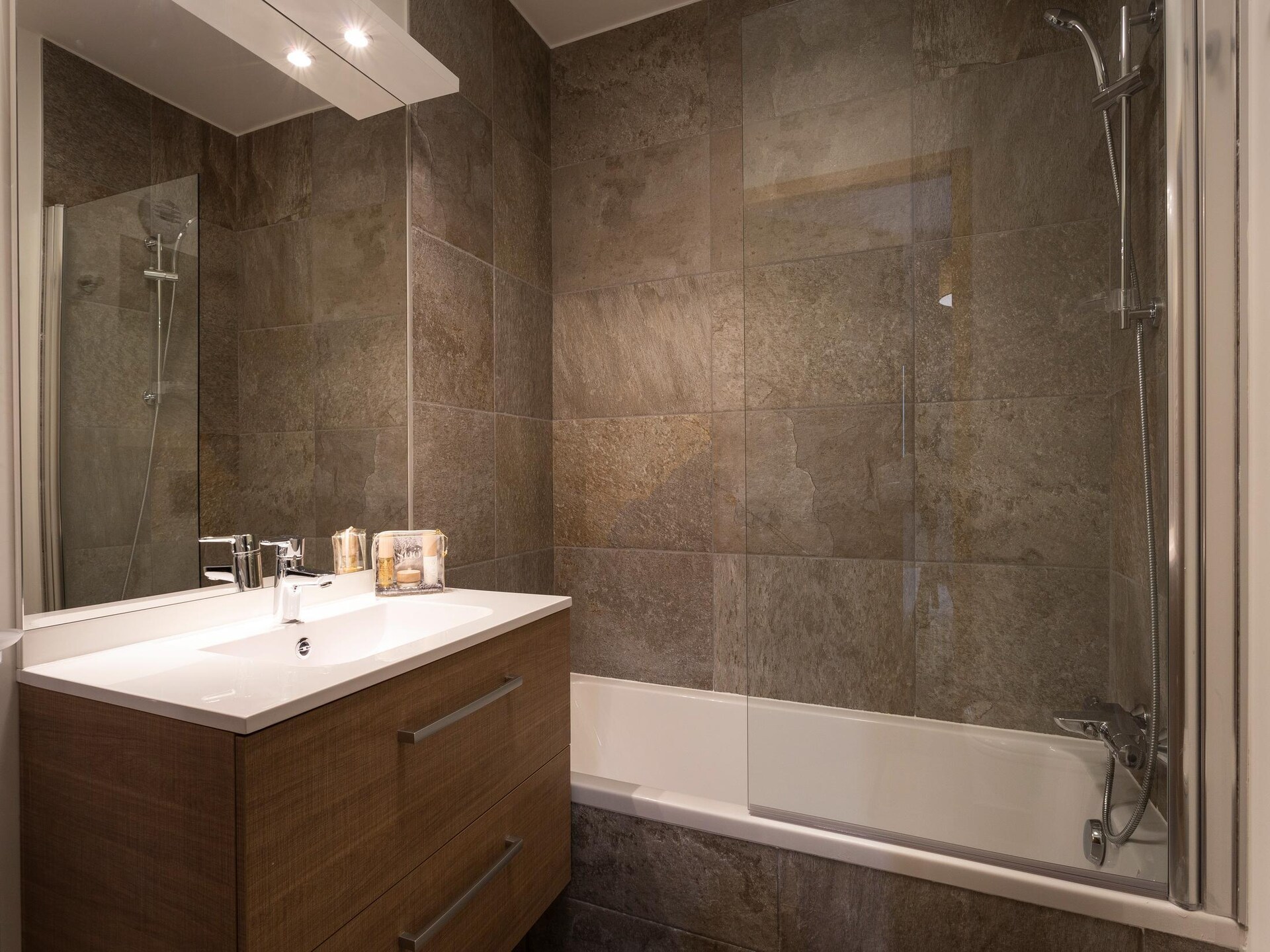 Le Diamant des Neiges-A38S: Ski-in ski-out appartement voor 8 in La Plagne - foto 29