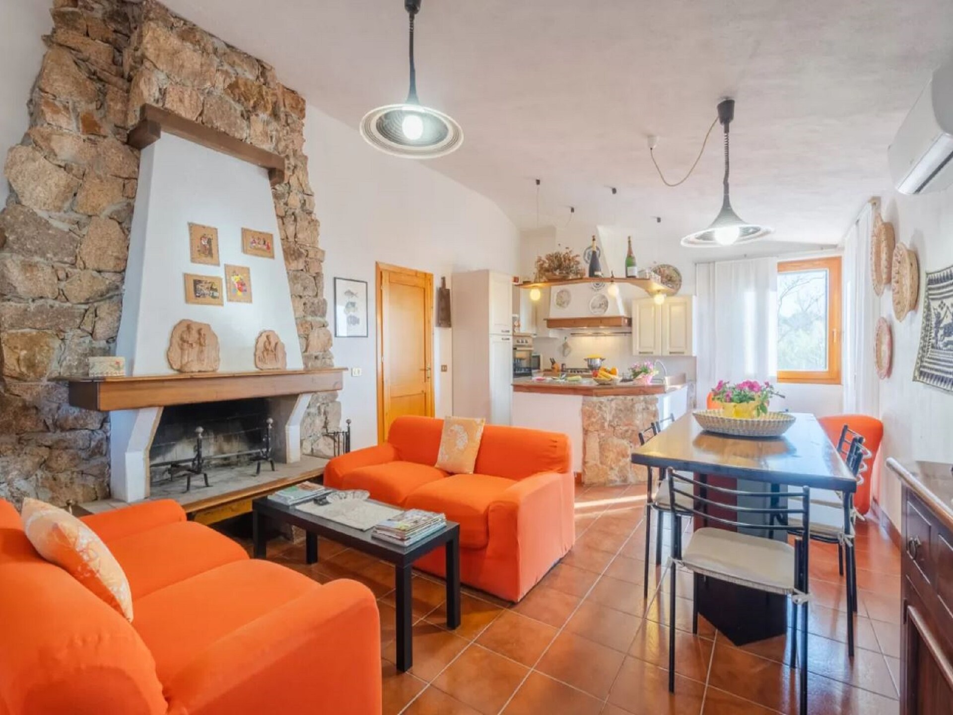 6-persoons vakantiehuis Casa Li Feruli in het centrum van Isola Rossa - foto 2