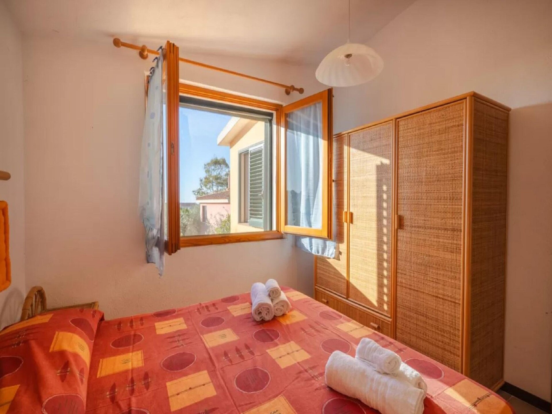 6-persoons vakantiehuis Casa Li Feruli in het centrum van Isola Rossa - foto 14