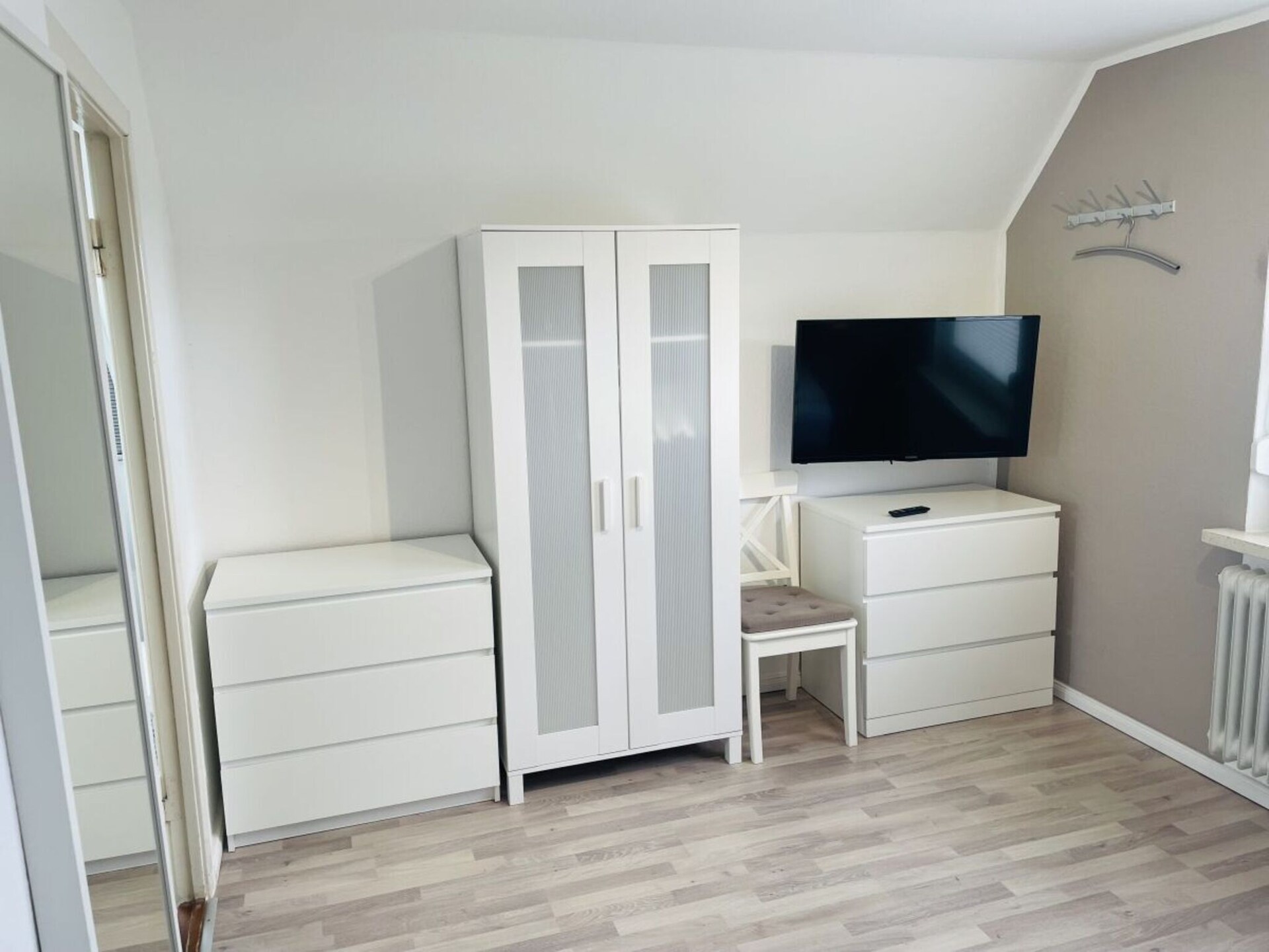 Dijkhuis Norddeich: 3-slaapkamer woning met omheinde tuin vlakbij zee - foto 14