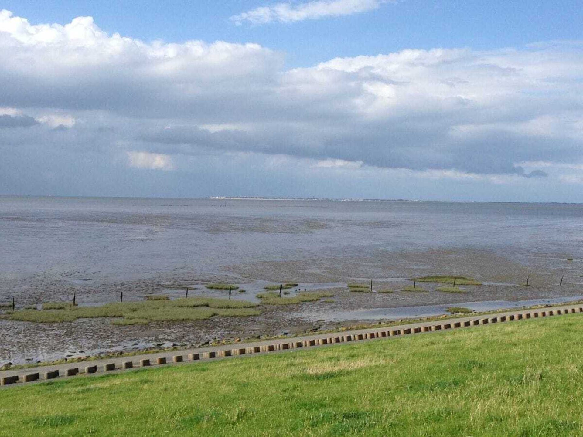 Dijkhuis Norddeich: 3-slaapkamer woning met omheinde tuin vlakbij zee - foto 26
