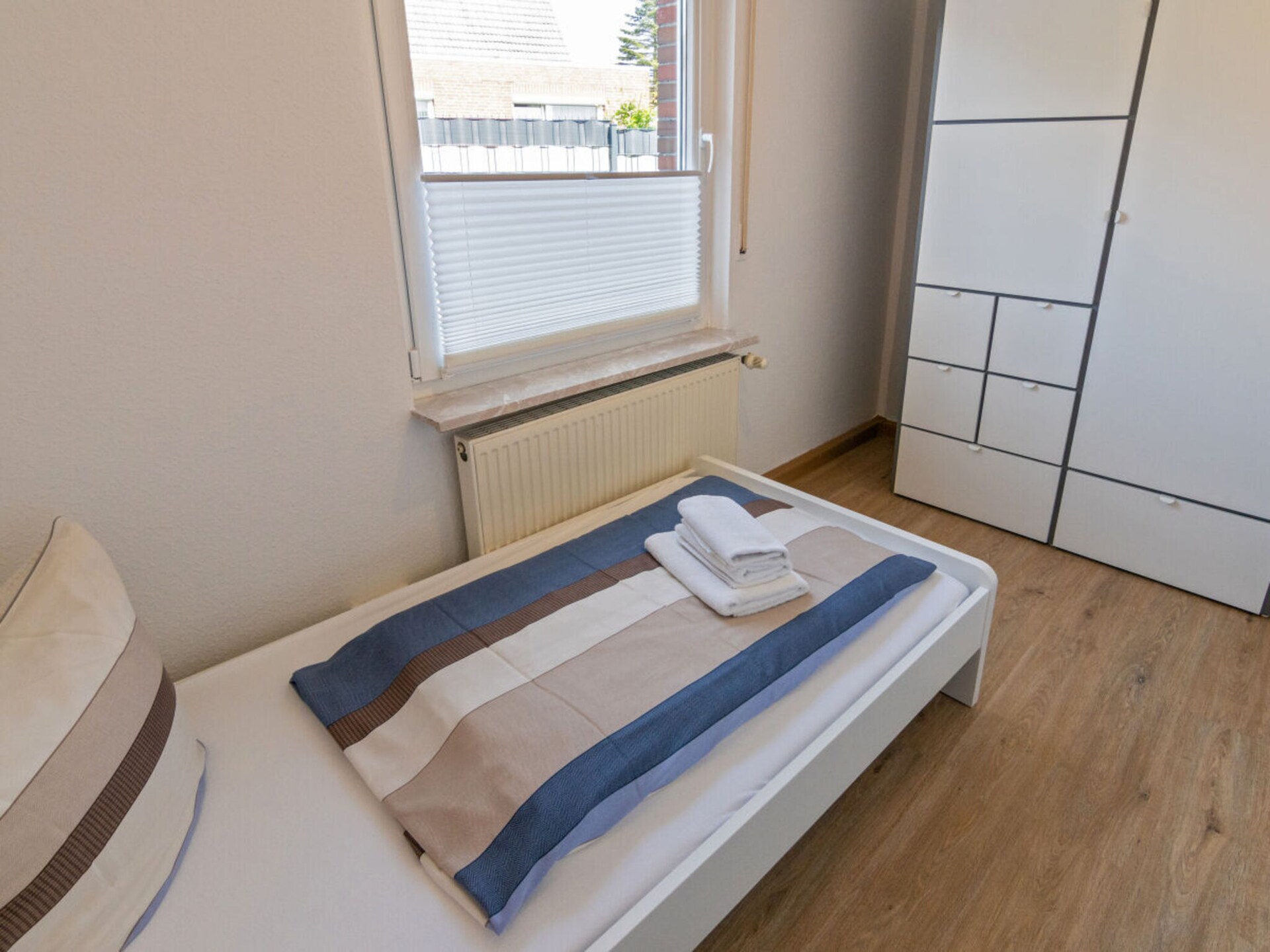 Ruim vakantiehuis met tuin op loopafstand van strand in Norddeich - foto 9