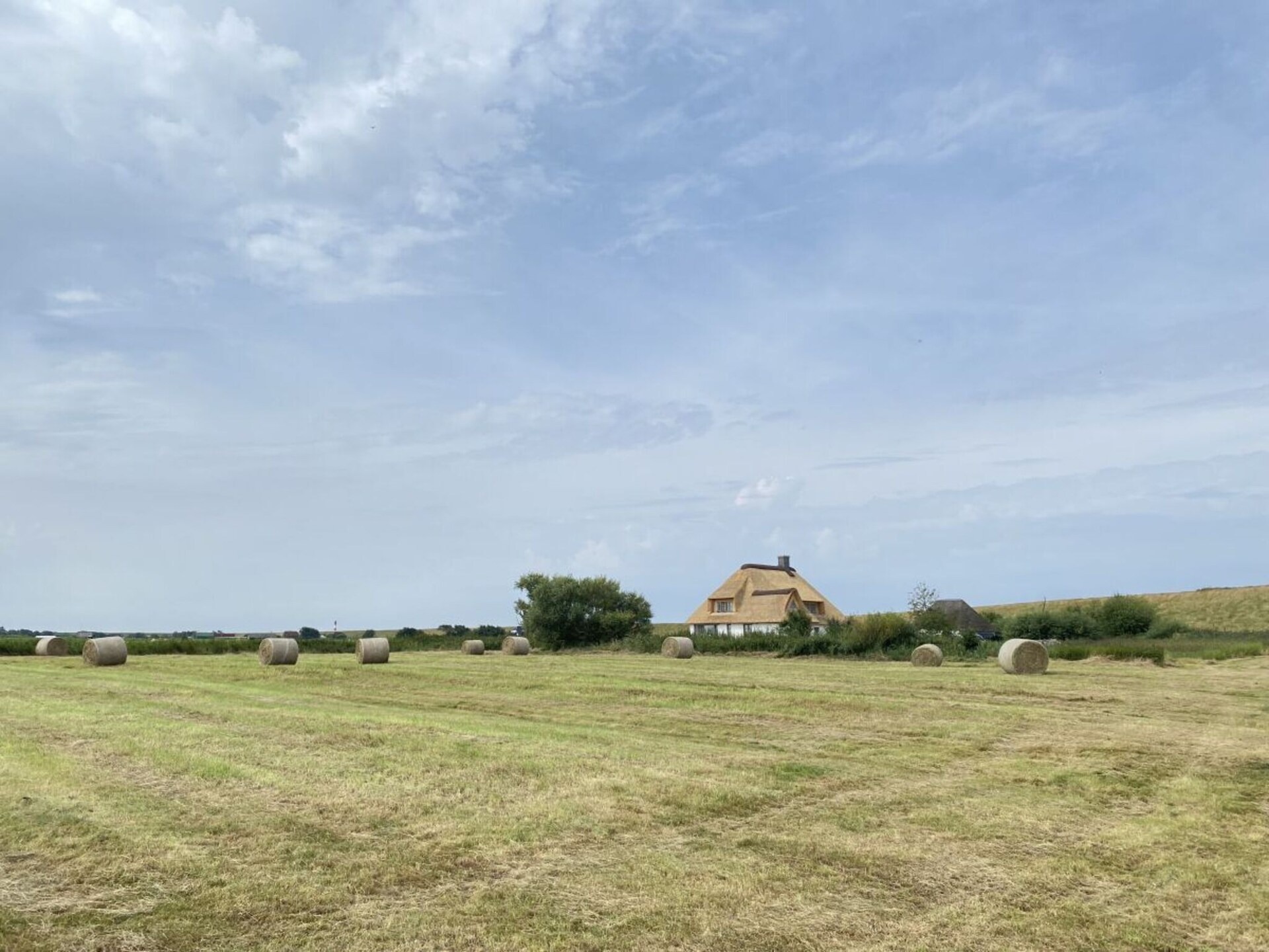Stijlvol appartement met rieten dak aan de Noordzeekust bij Westerhever - foto 16