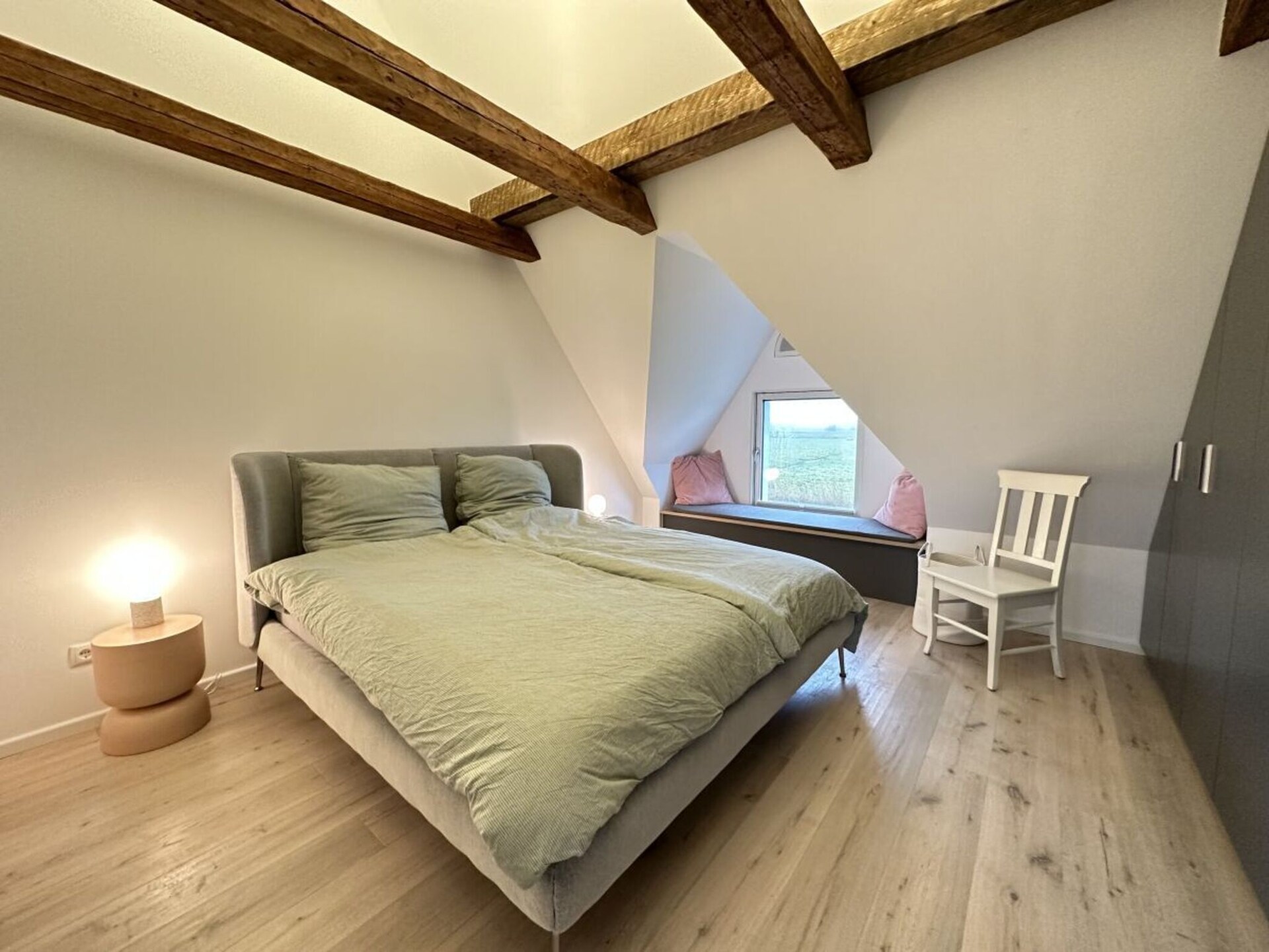Stijlvol appartement met rieten dak aan de Noordzeekust bij Westerhever - foto 9
