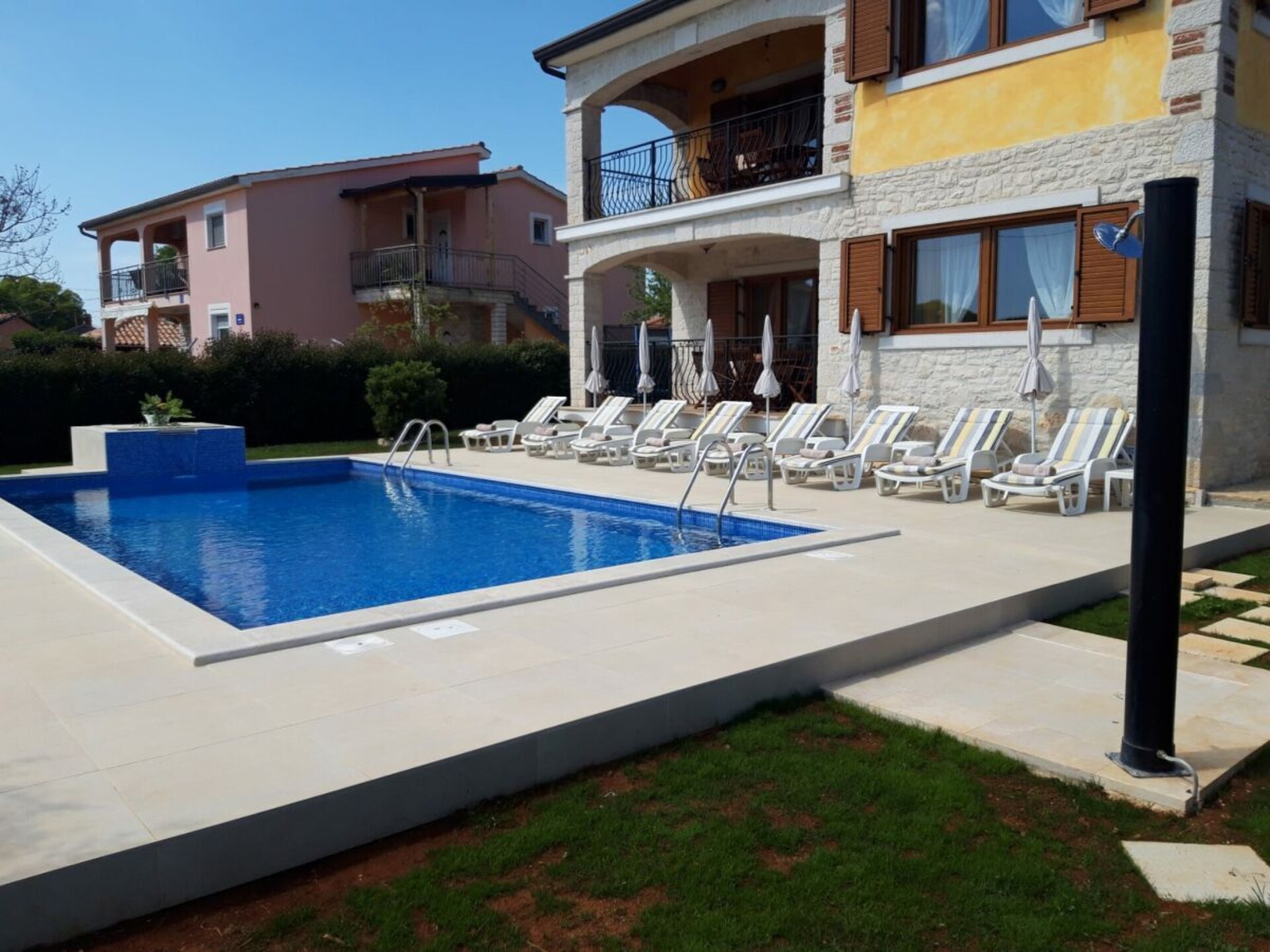 Ruim vakantiehuis Nevena met privézwembad bij Poreč voor 10 personen - foto 6