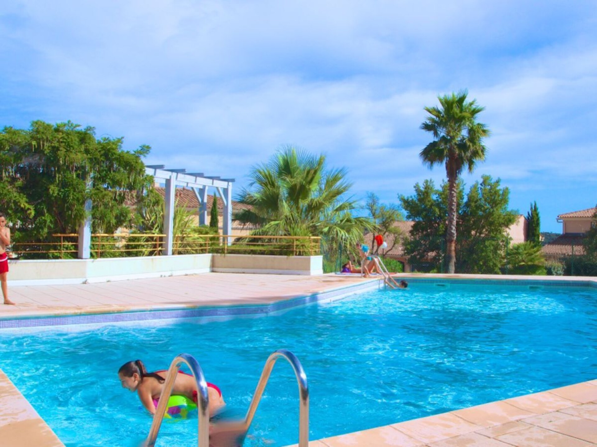 Zonnig appartement in Saint-Raphaël met uitzicht op de golfbaan - foto 2