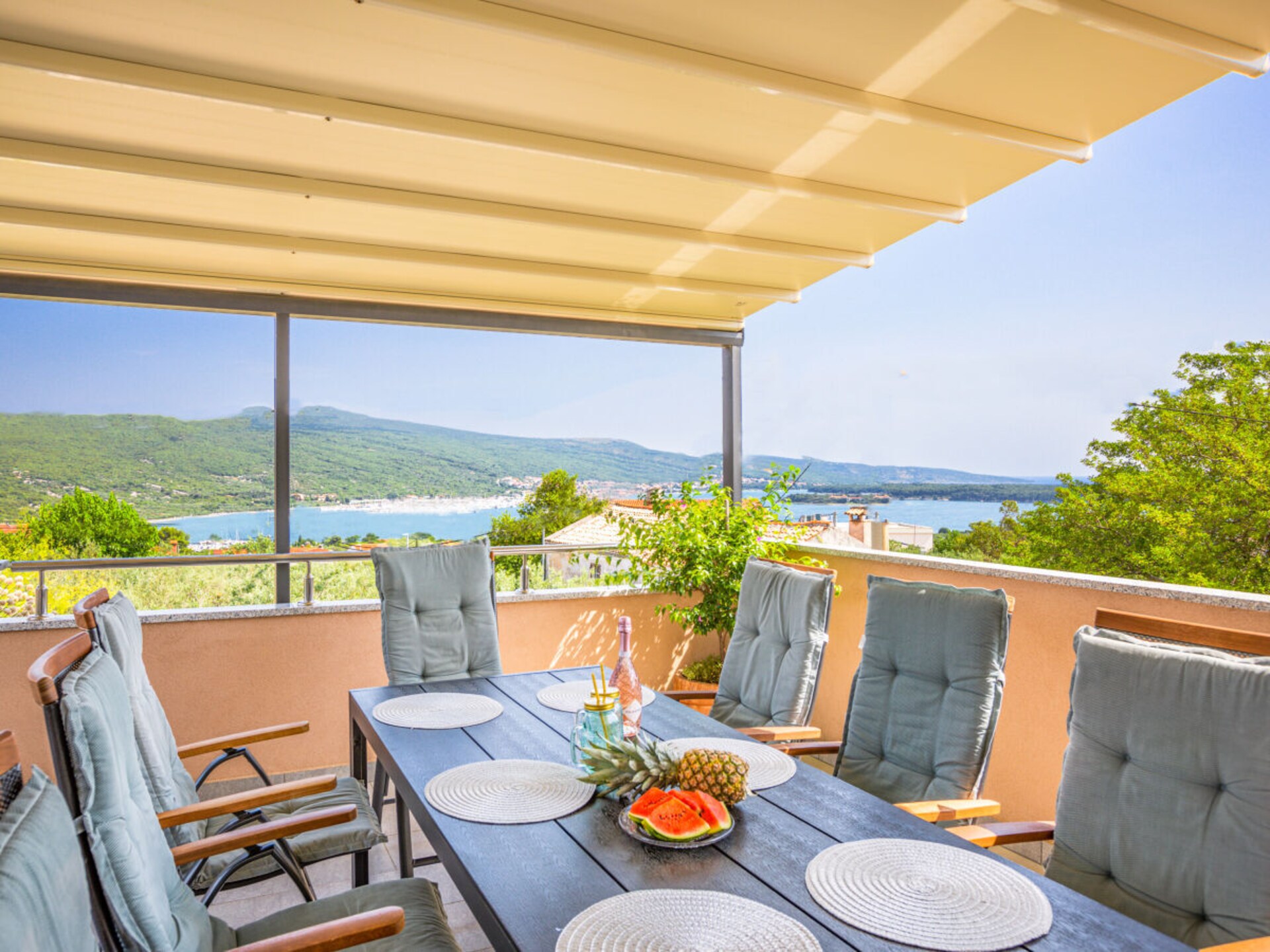Villa met panoramisch dakterras, zwembad en sauna in Kornić - foto 17