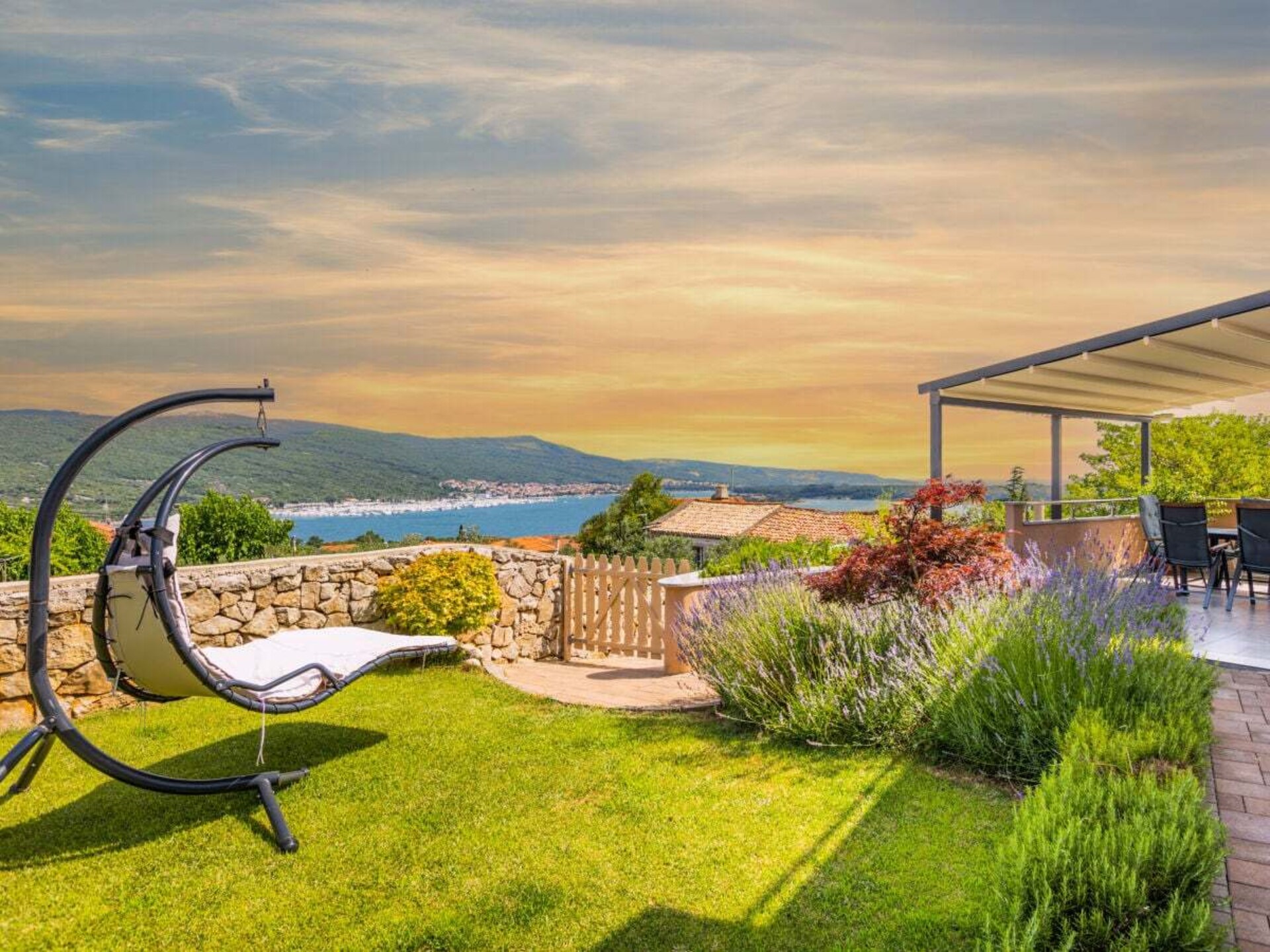 Villa met panoramisch dakterras, zwembad en sauna in Kornić - foto 18