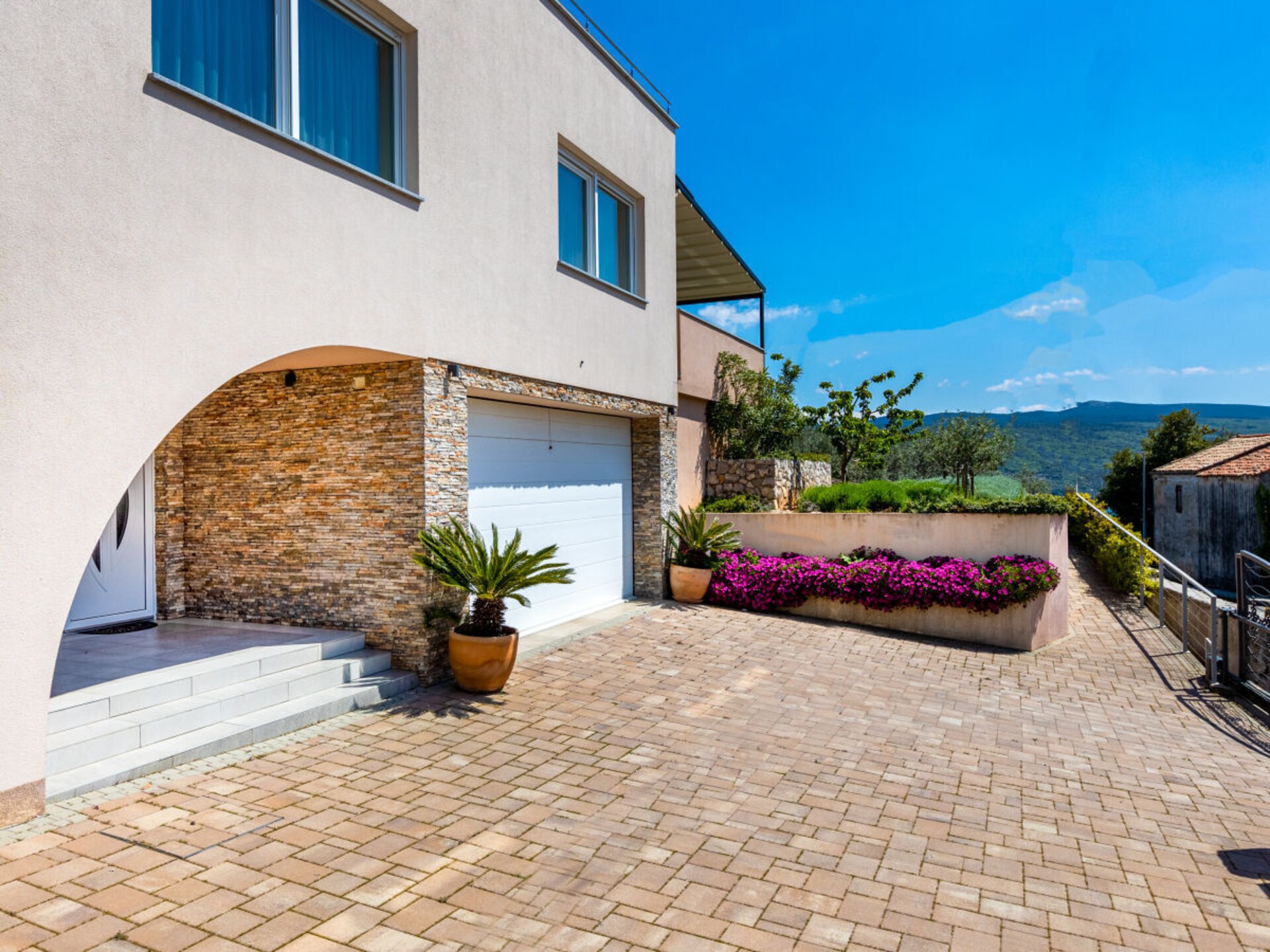 Villa met panoramisch dakterras, zwembad en sauna in Kornić - foto 20