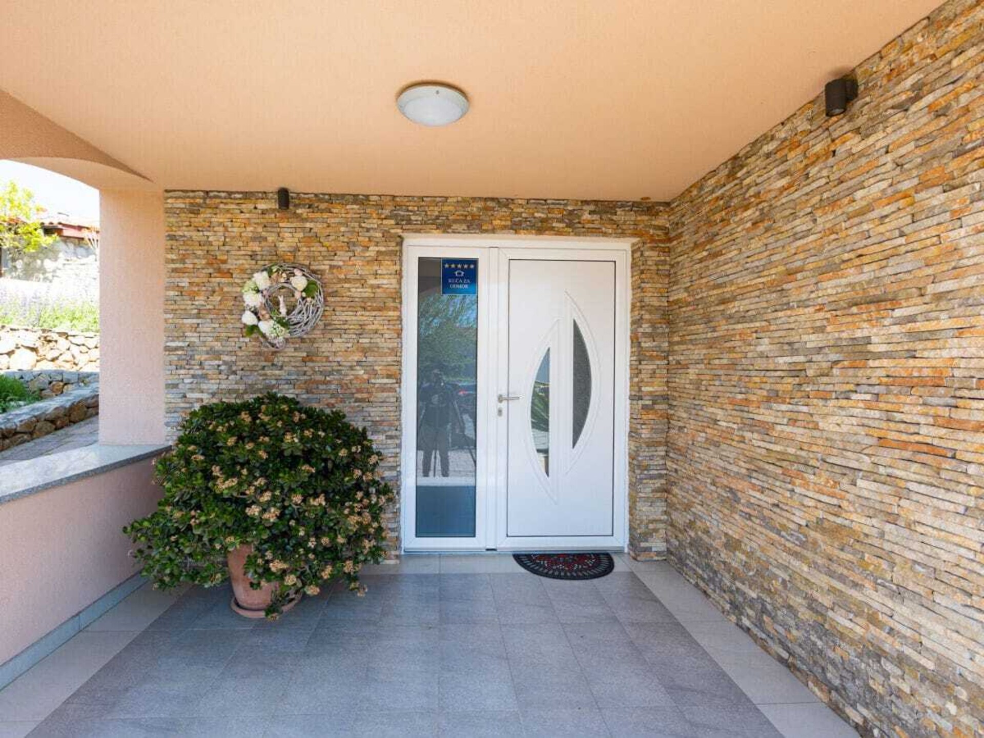 Villa met panoramisch dakterras, zwembad en sauna in Kornić - foto 21